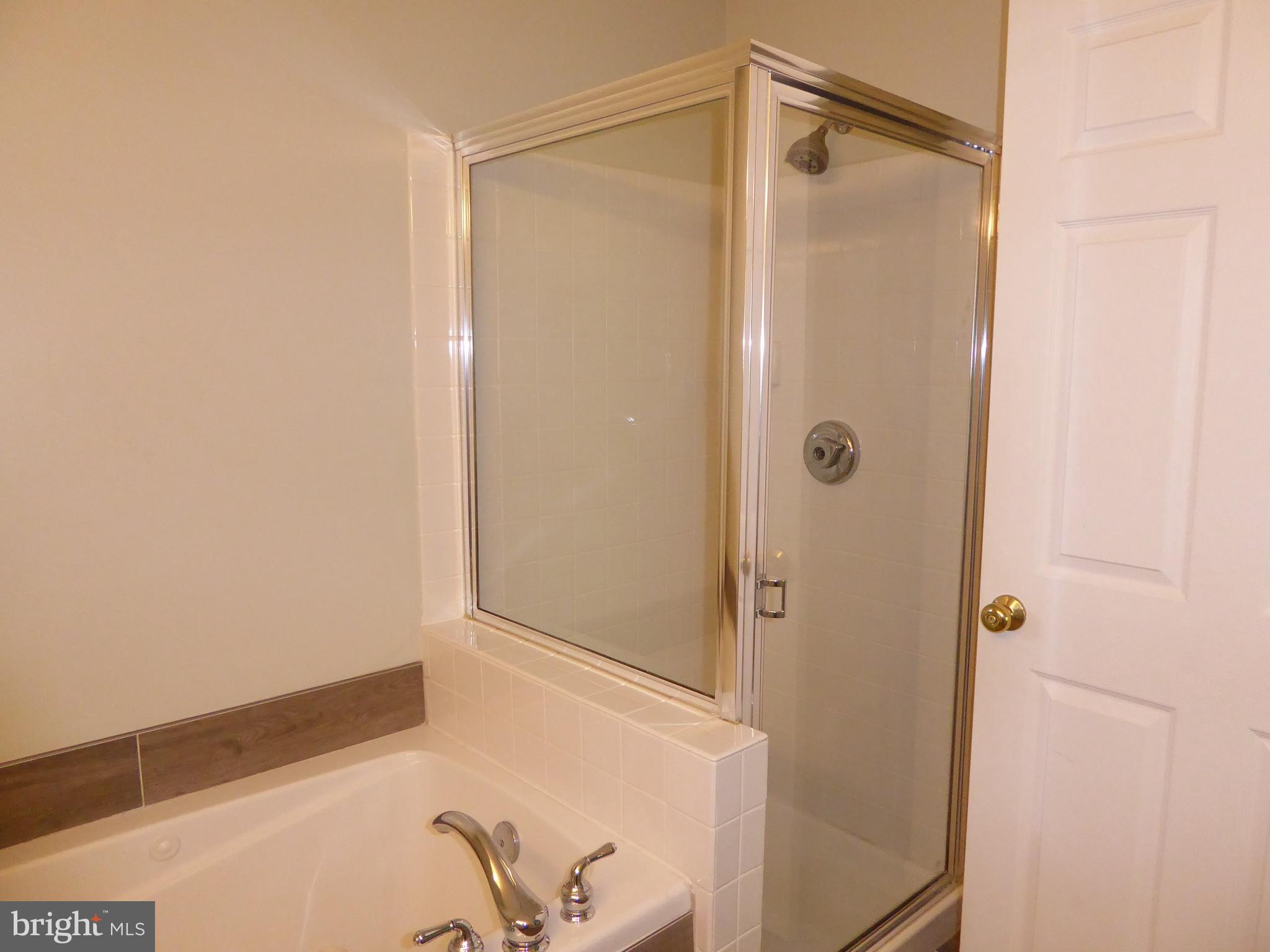 VILLAGES AT FALLS CHURCH - Residential Lease