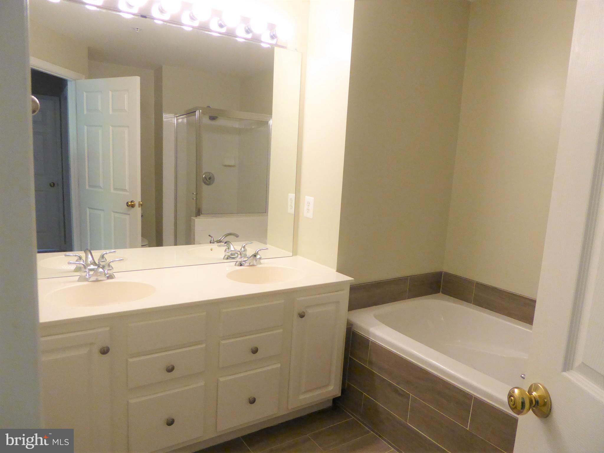 VILLAGES AT FALLS CHURCH - Residential Lease