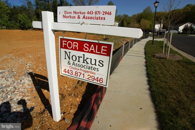 HAWTHORNES GRANT AT BRO - Residential