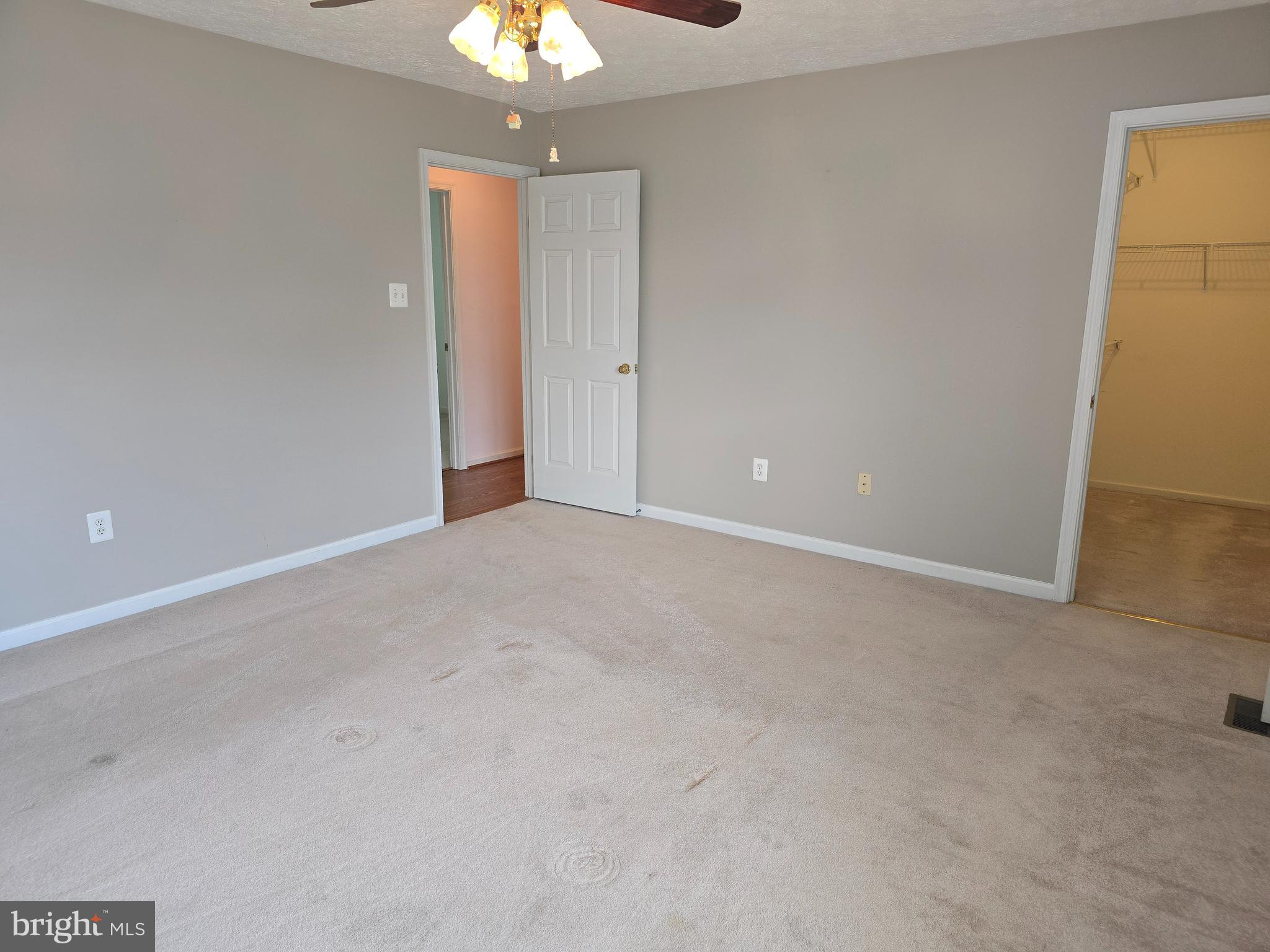 702 JONATHAN DRIVE