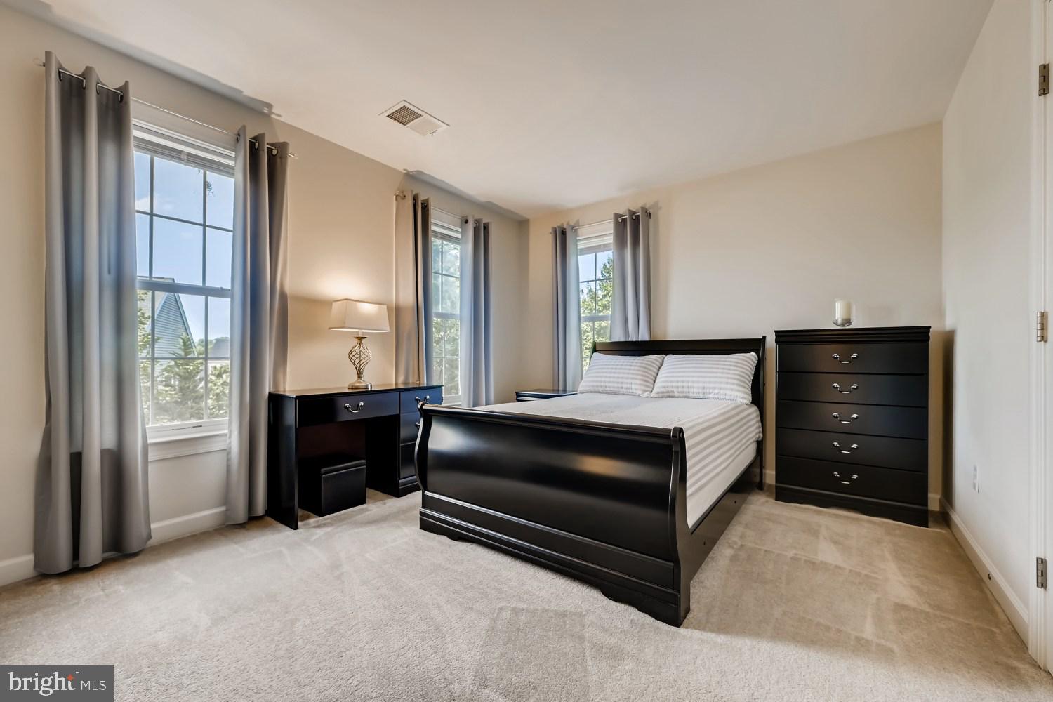 STONEHOUSE OVERLOOK - Residential