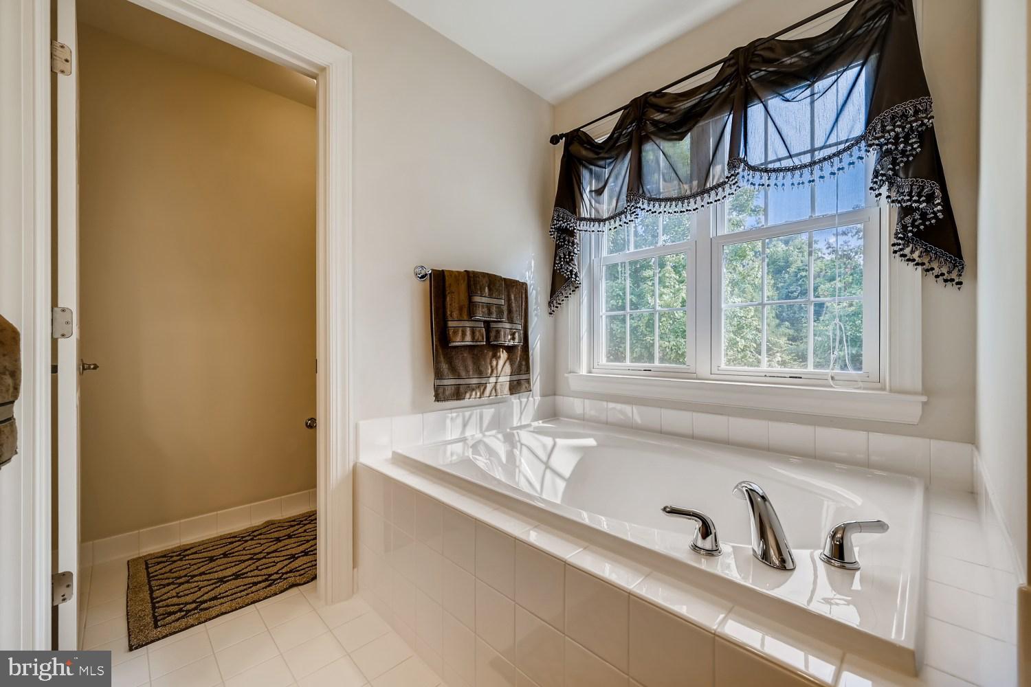 STONEHOUSE OVERLOOK - Residential