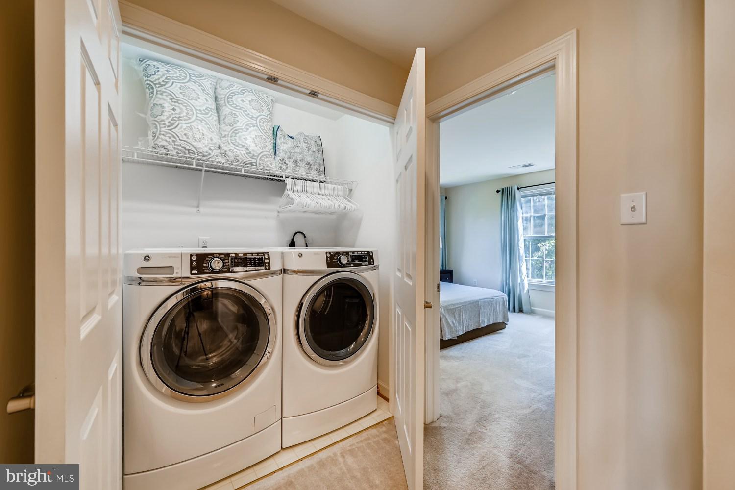 STONEHOUSE OVERLOOK - Residential