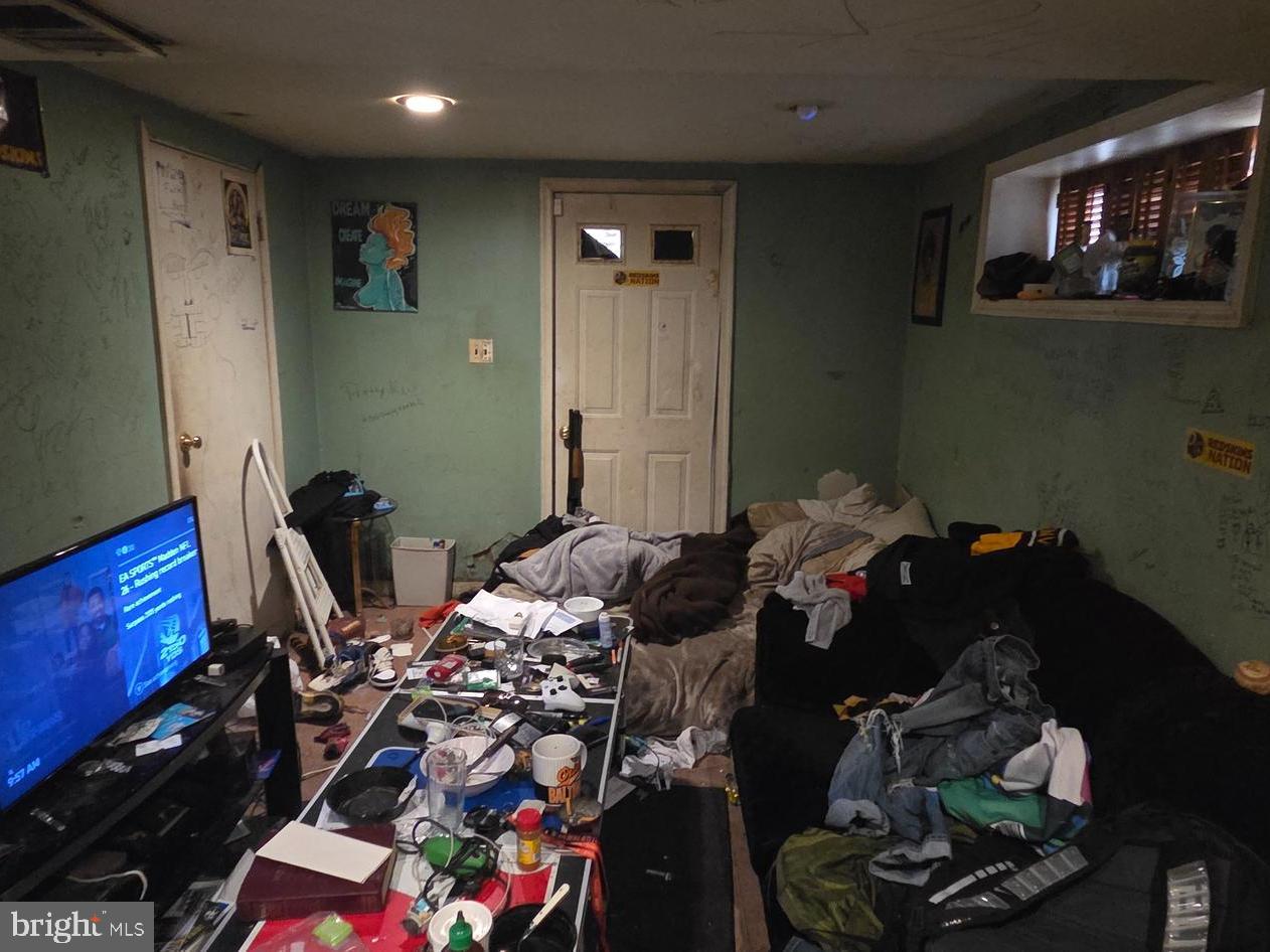 FORT WASHINGTON ESTATES - Residential