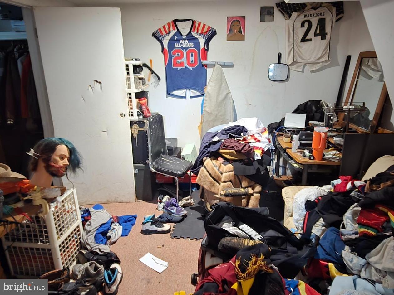 FORT WASHINGTON ESTATES - Residential