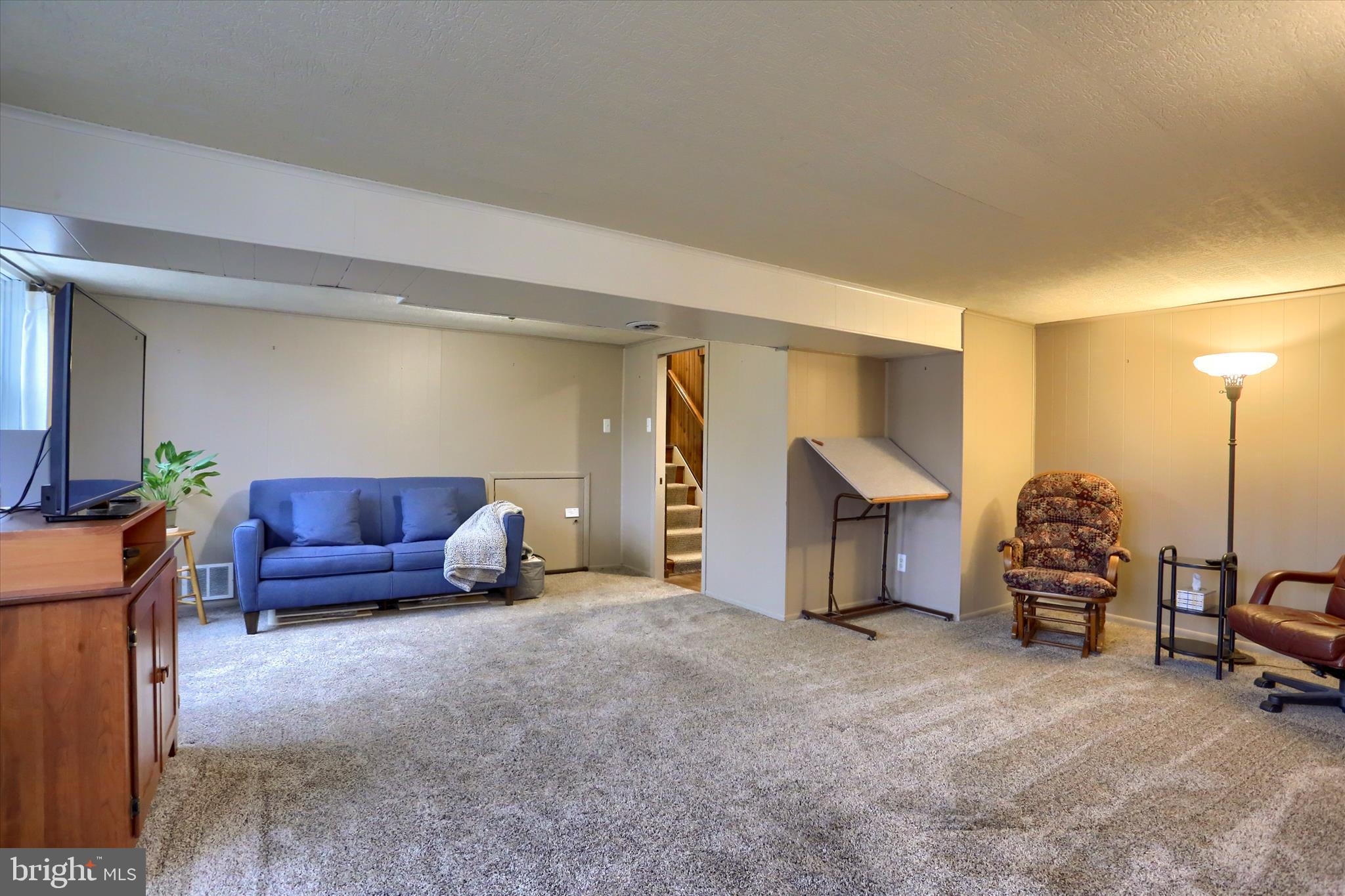 WYNNEWOOD PARK - Residential