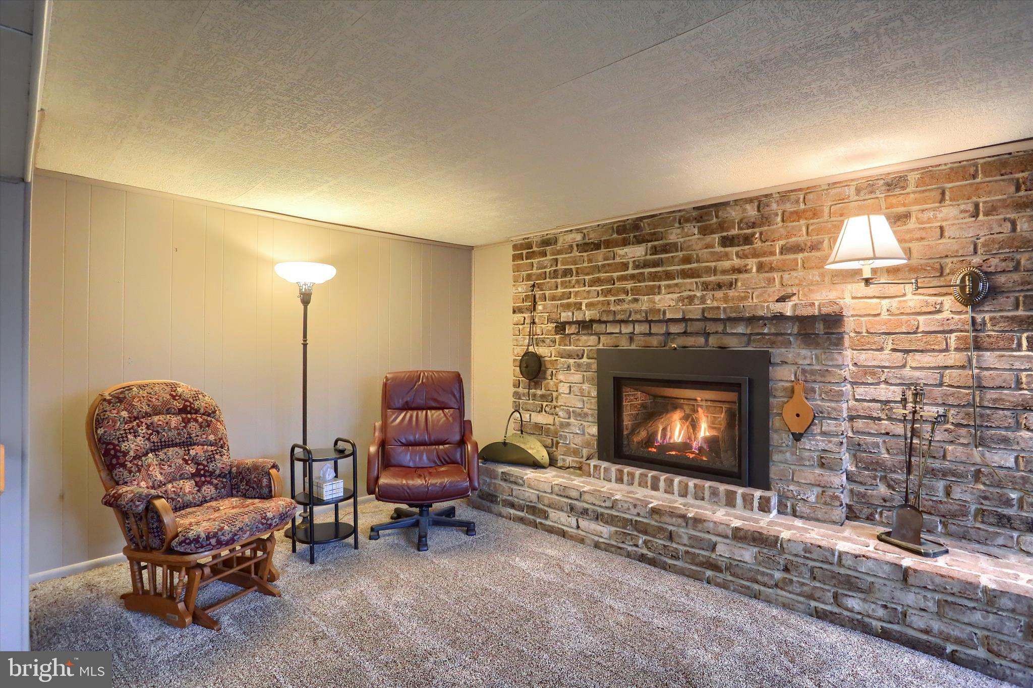 WYNNEWOOD PARK - Residential