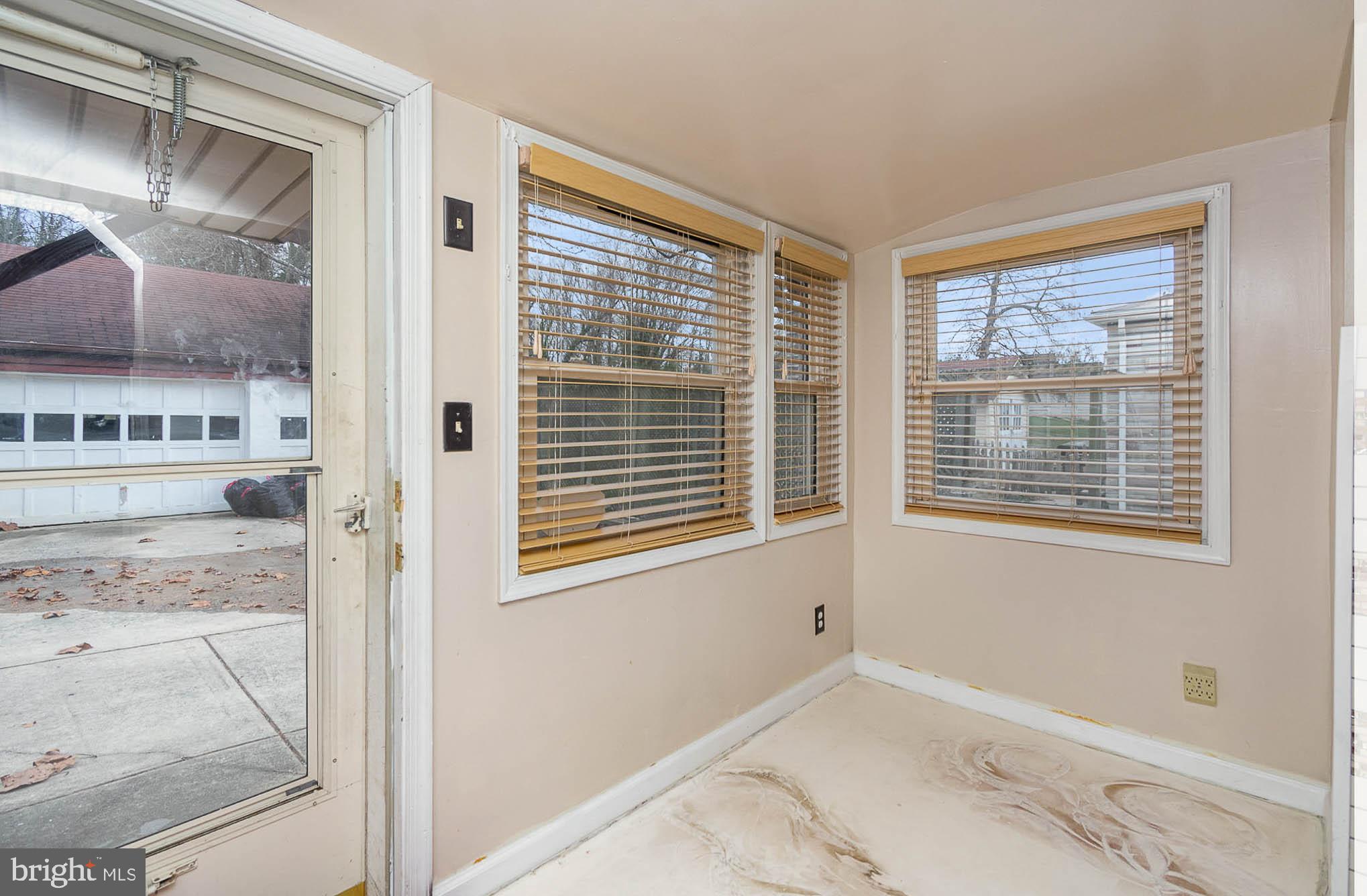 OVERTON - Residential