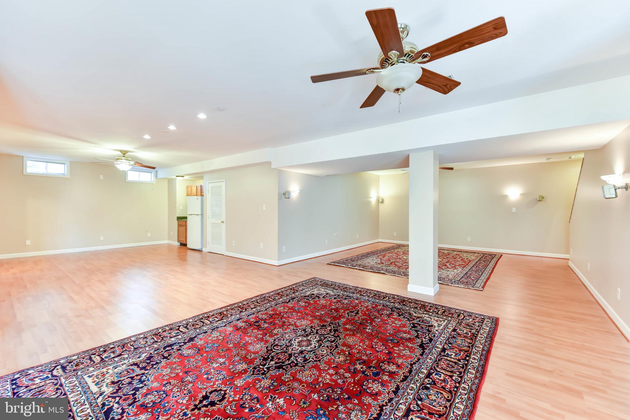 LAUREL HILL LANDBAY - Residential