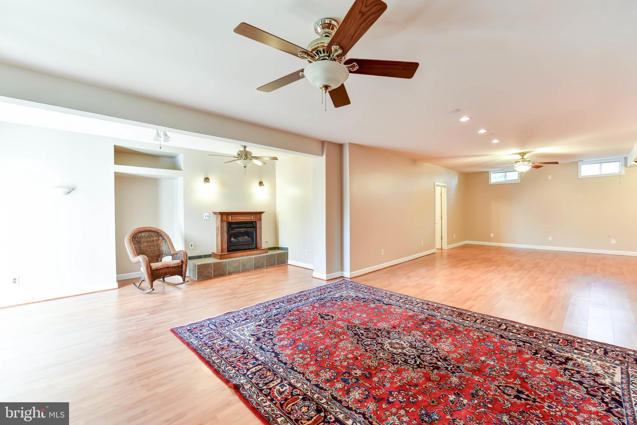 LAUREL HILL LANDBAY - Residential