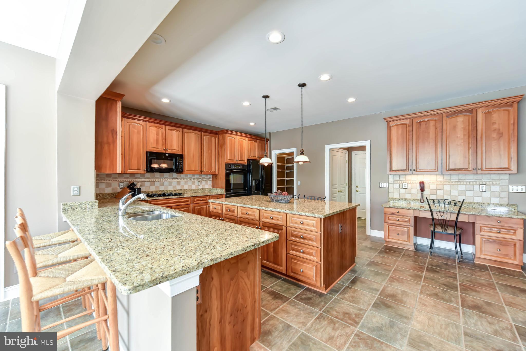 LAUREL HILL LANDBAY - Residential