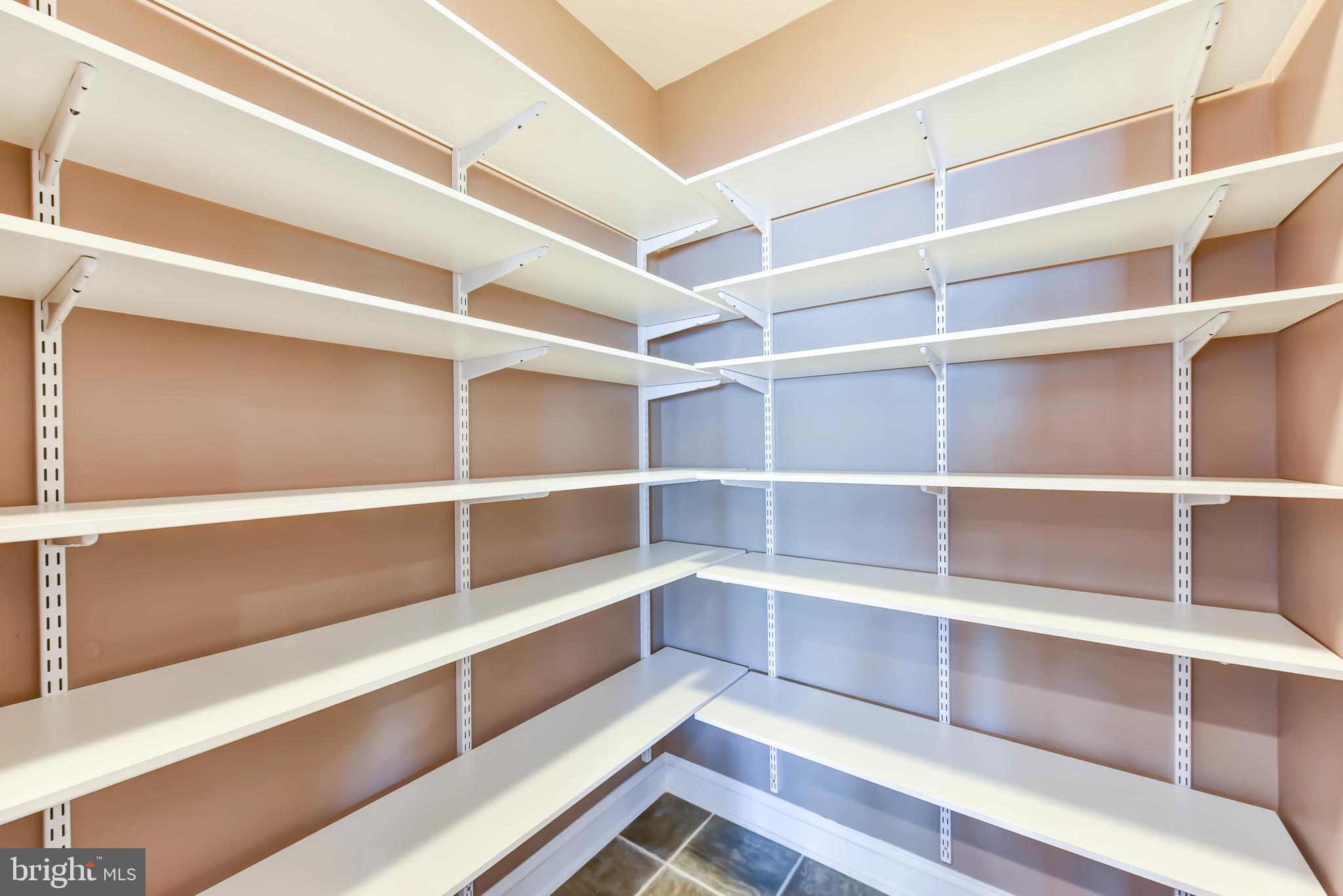 LAUREL HILL LANDBAY - Residential