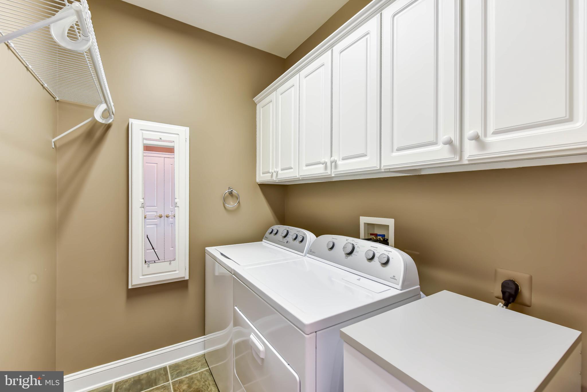 LAUREL HILL LANDBAY - Residential