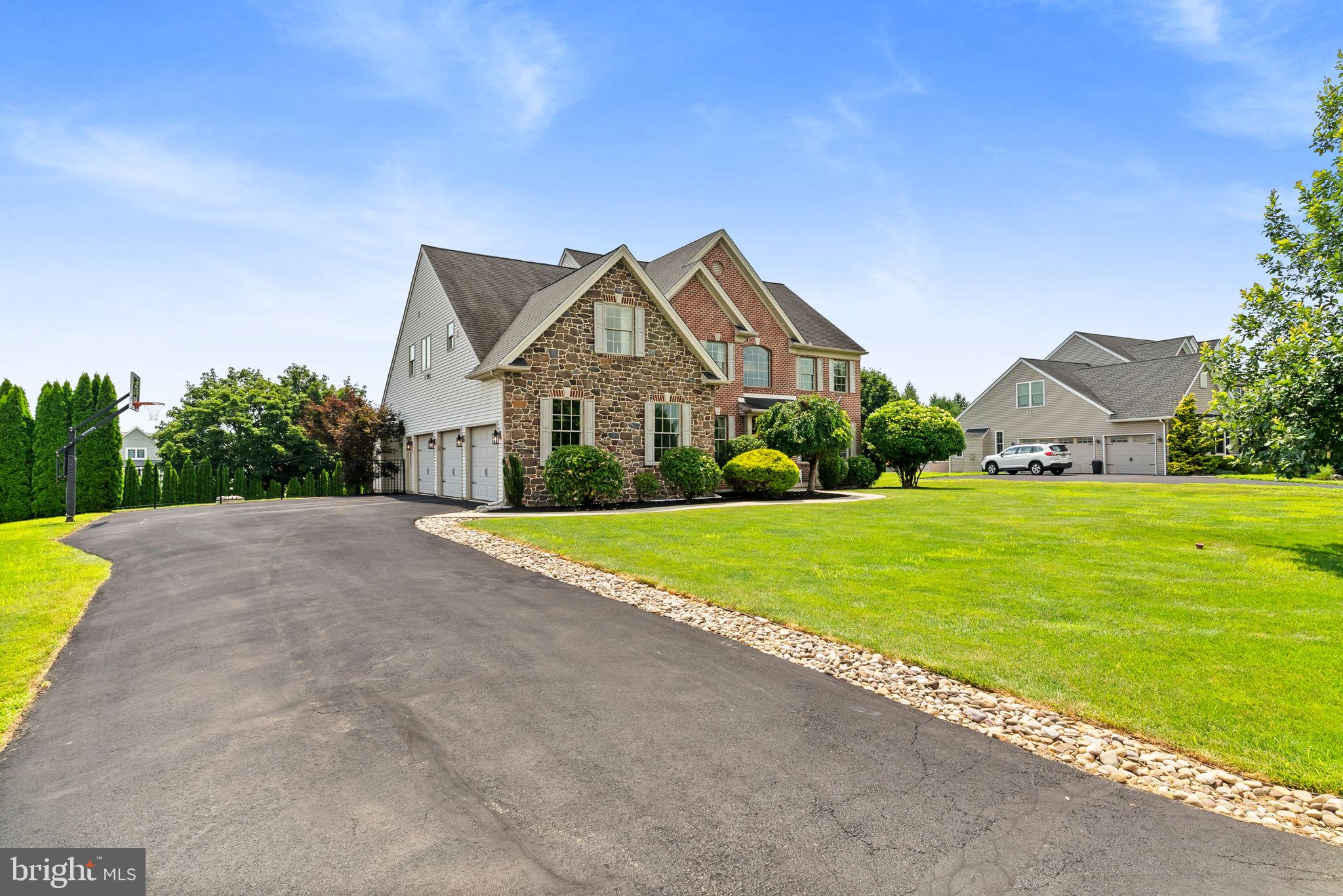 MILLBROOK FARMS - Residential