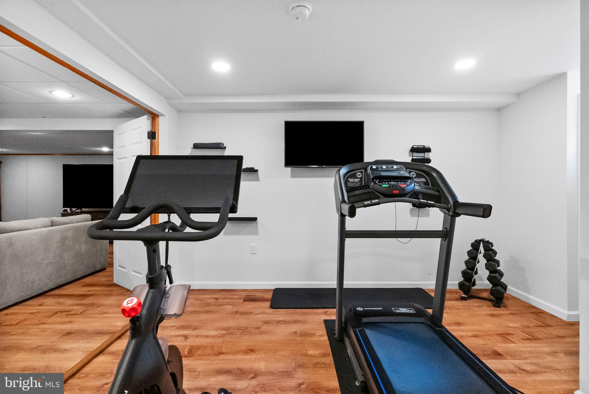 MILLBROOK FARMS - Residential