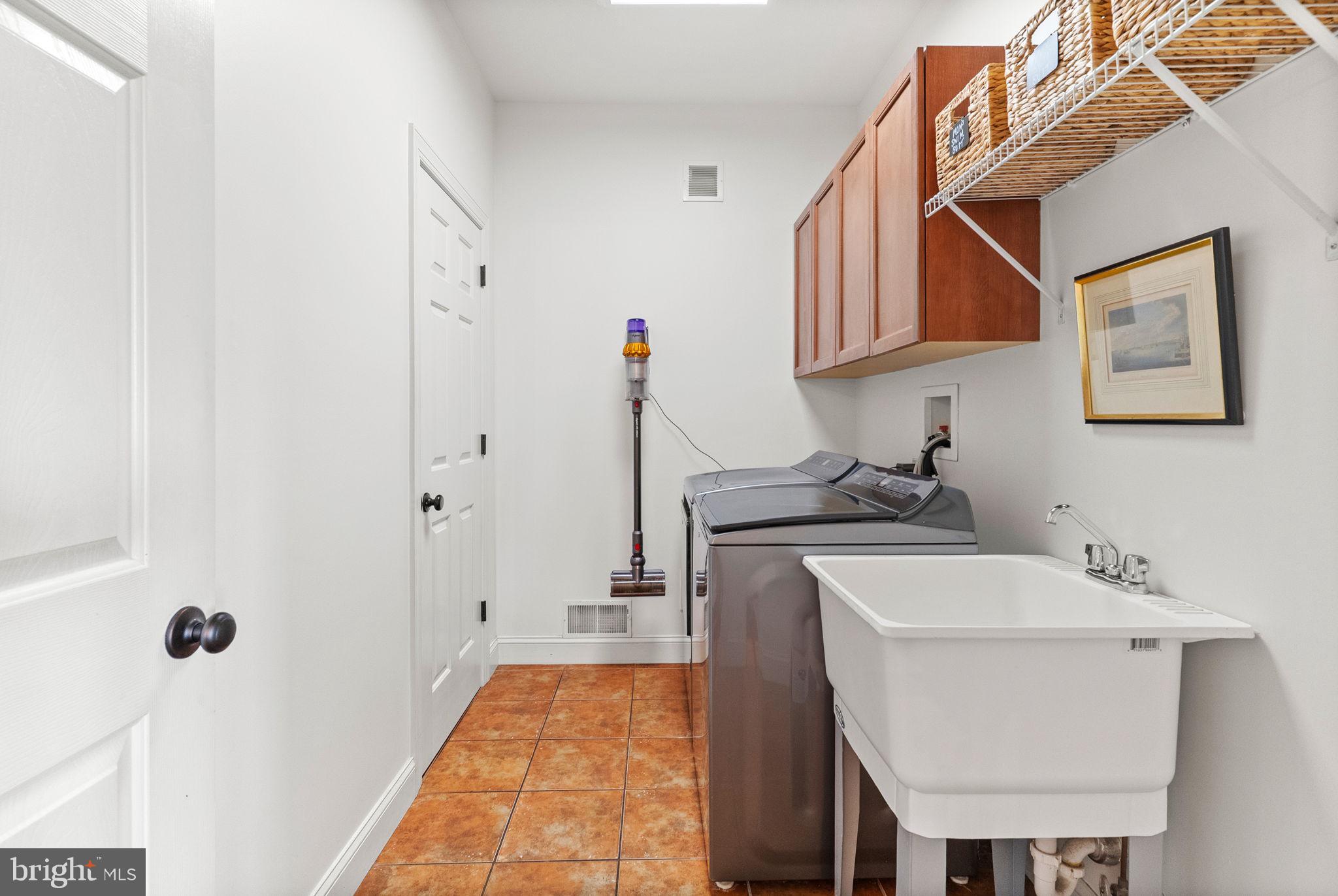 MILLBROOK FARMS - Residential