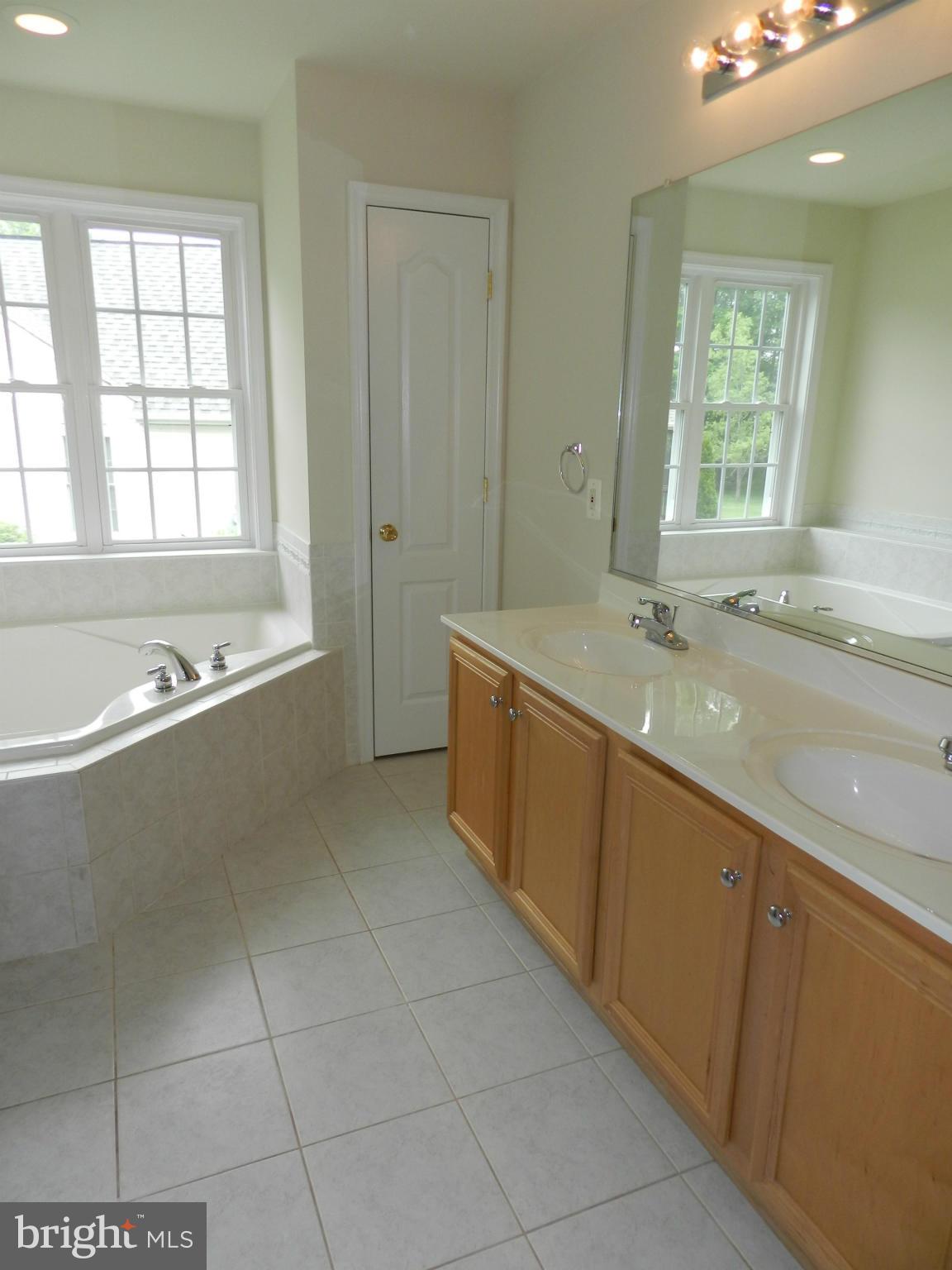 SOMERSET - Residential