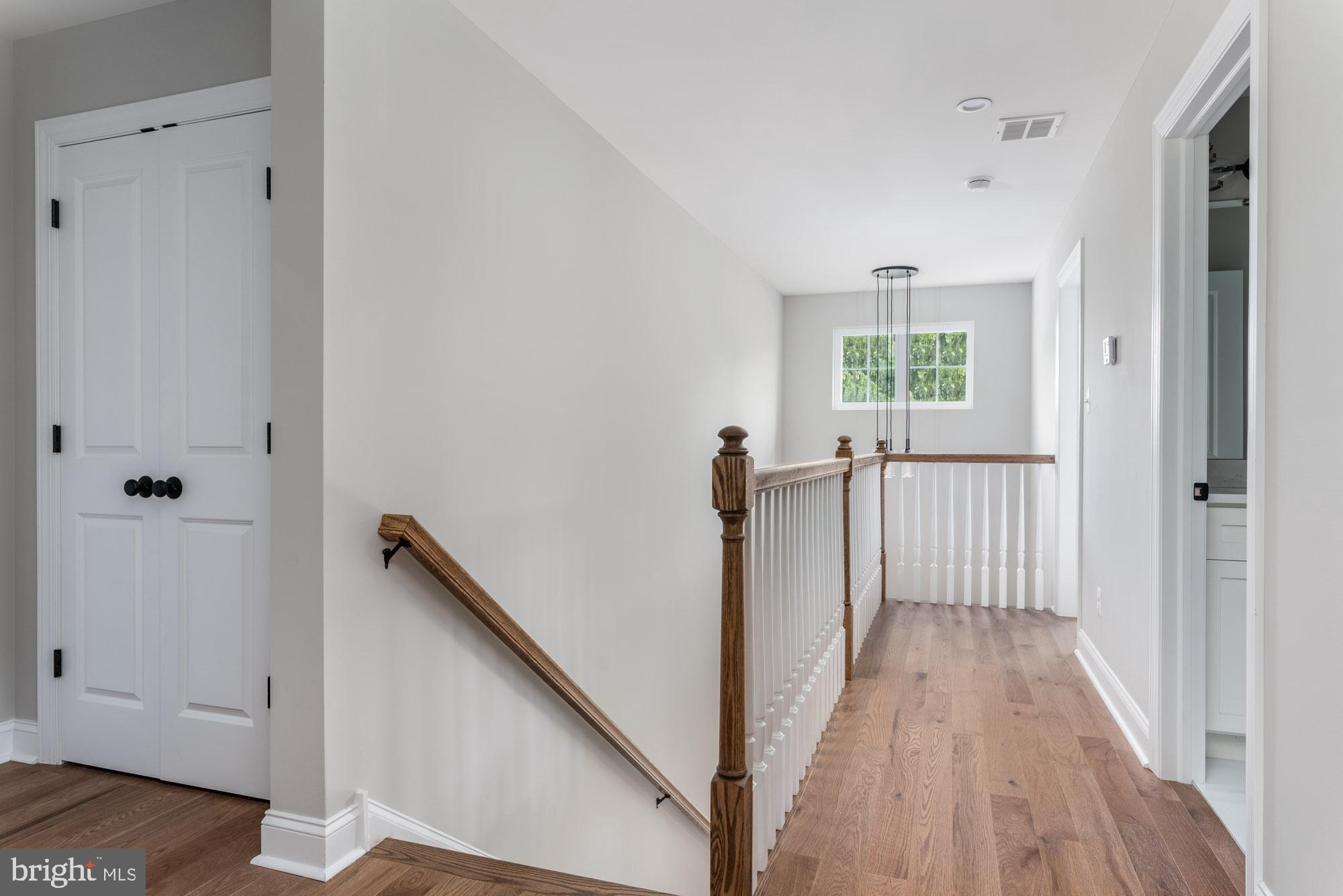 PLYMOUTH VALLEY - Residential