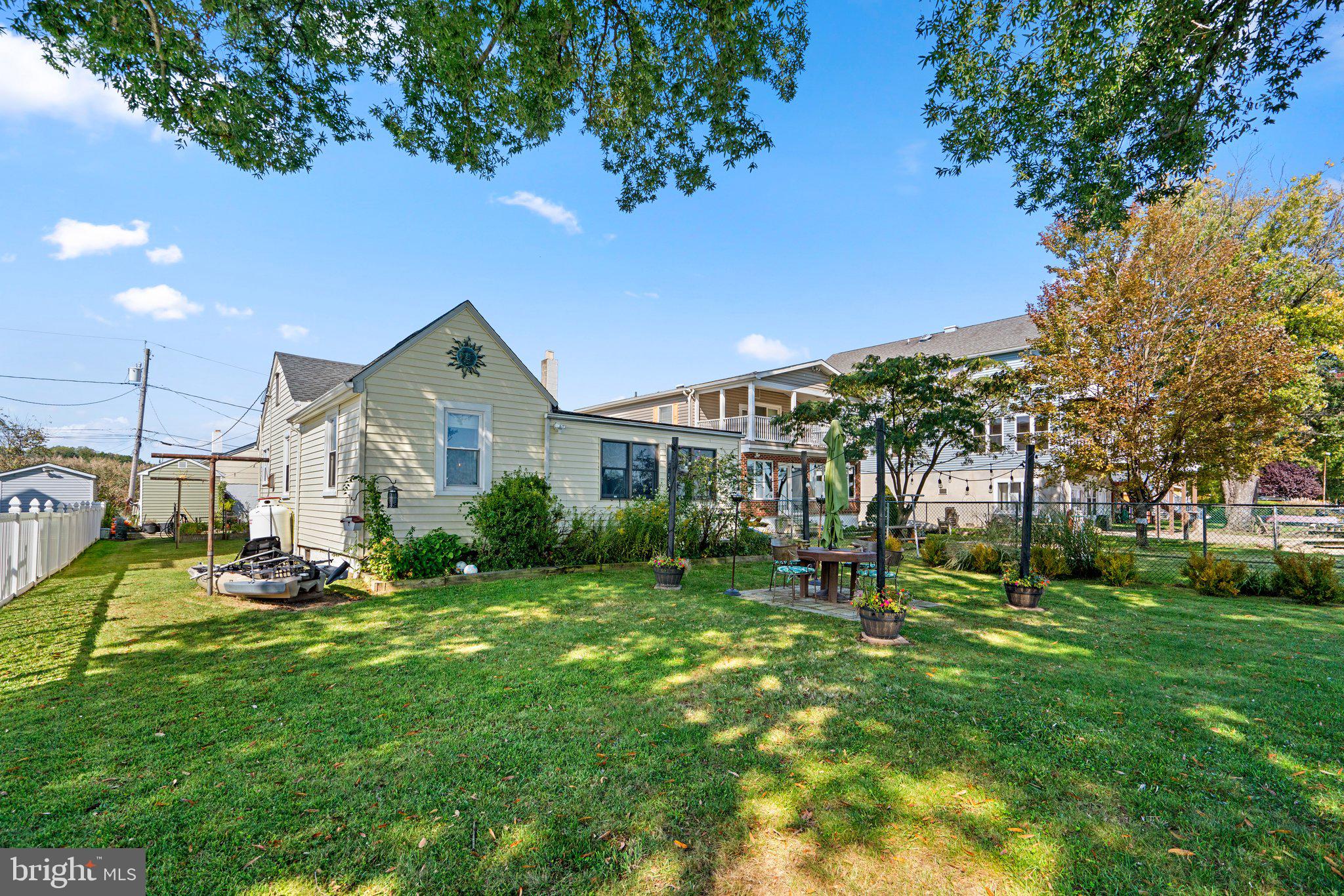 OLIVER BEACH - Residential