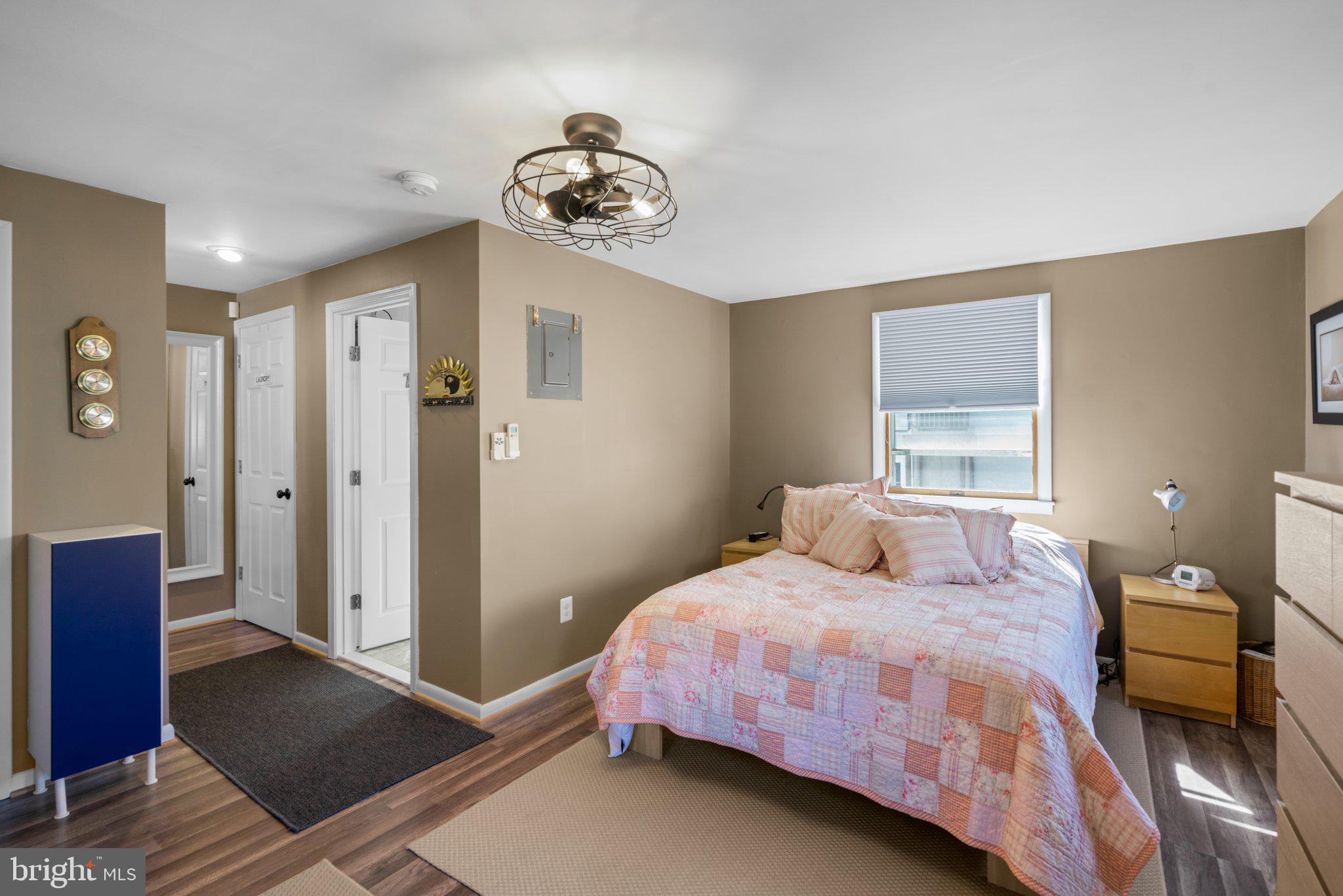 OLIVER BEACH - Residential