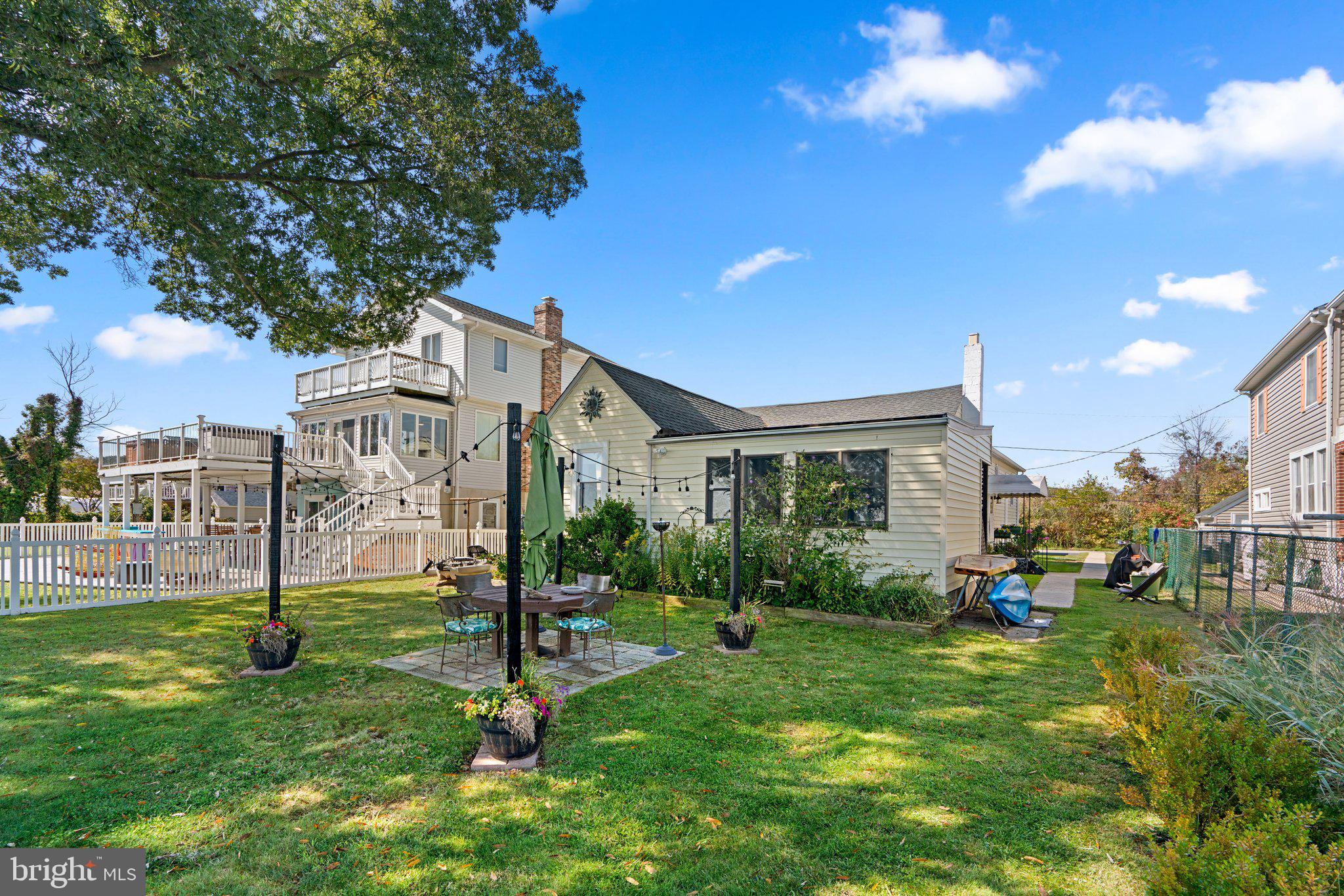 OLIVER BEACH - Residential