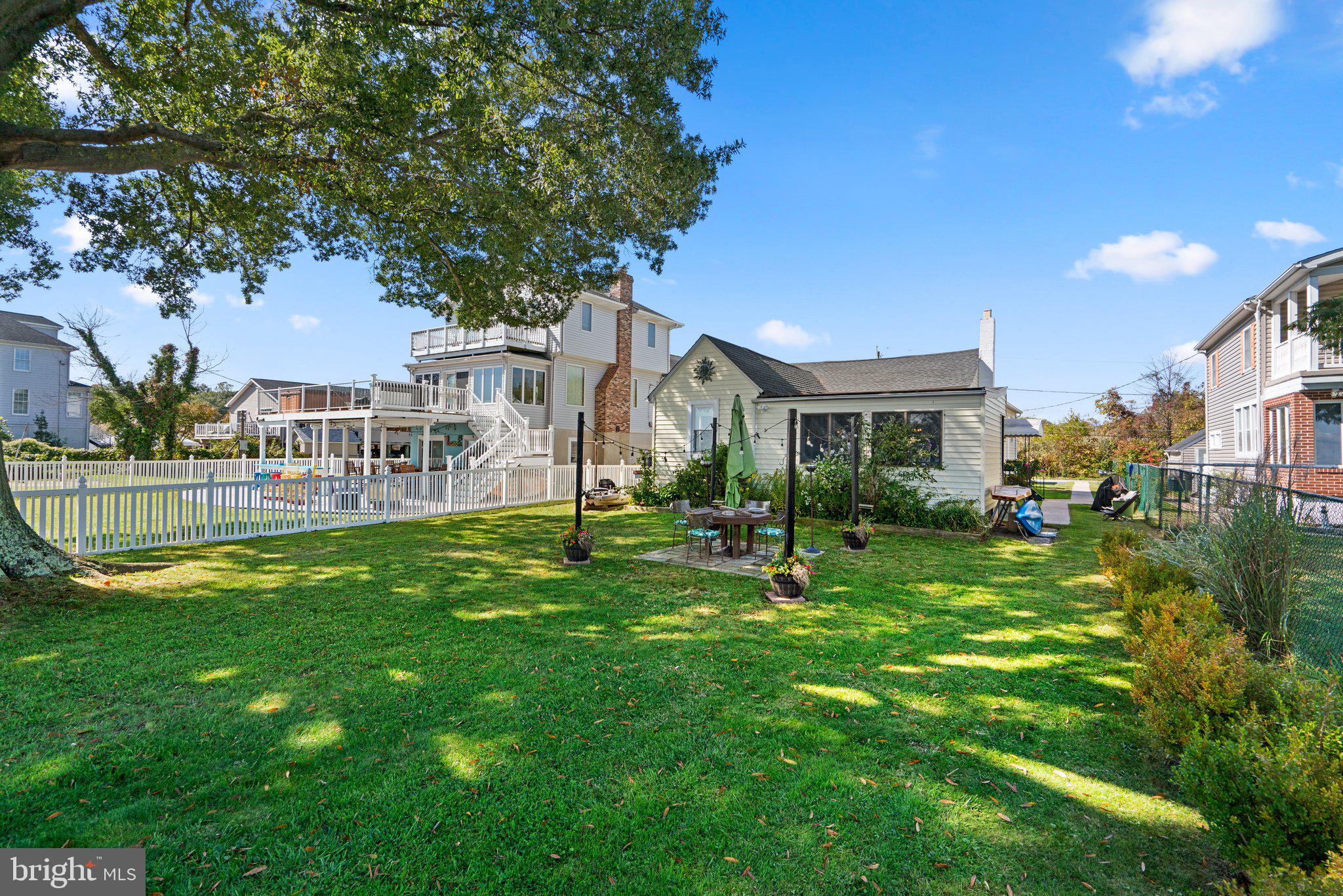 OLIVER BEACH - Residential