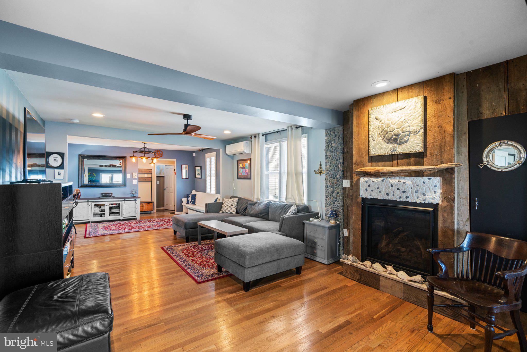 OLIVER BEACH - Residential