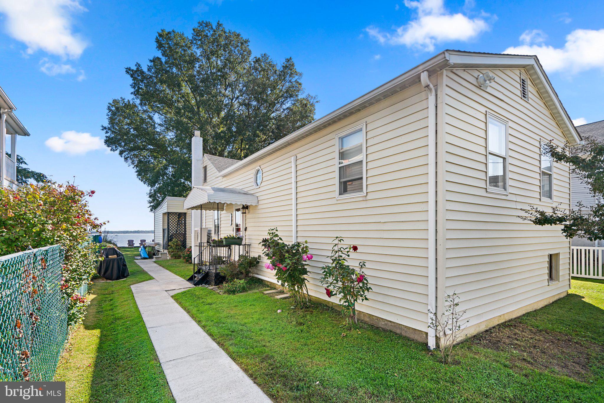 OLIVER BEACH - Residential