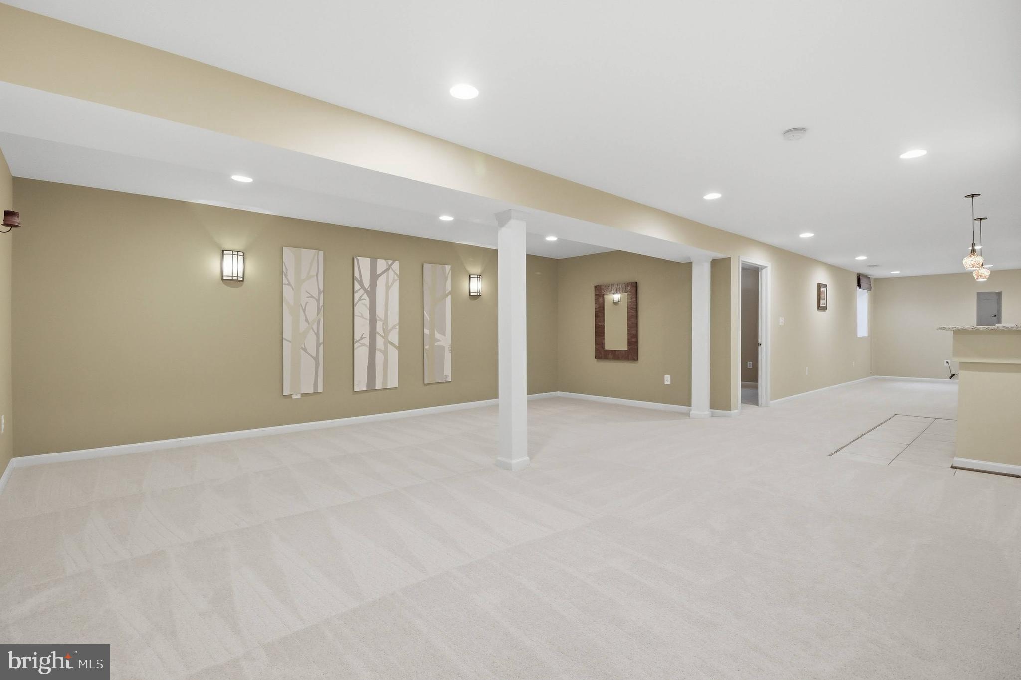 OAKTON RIDGE - Residential