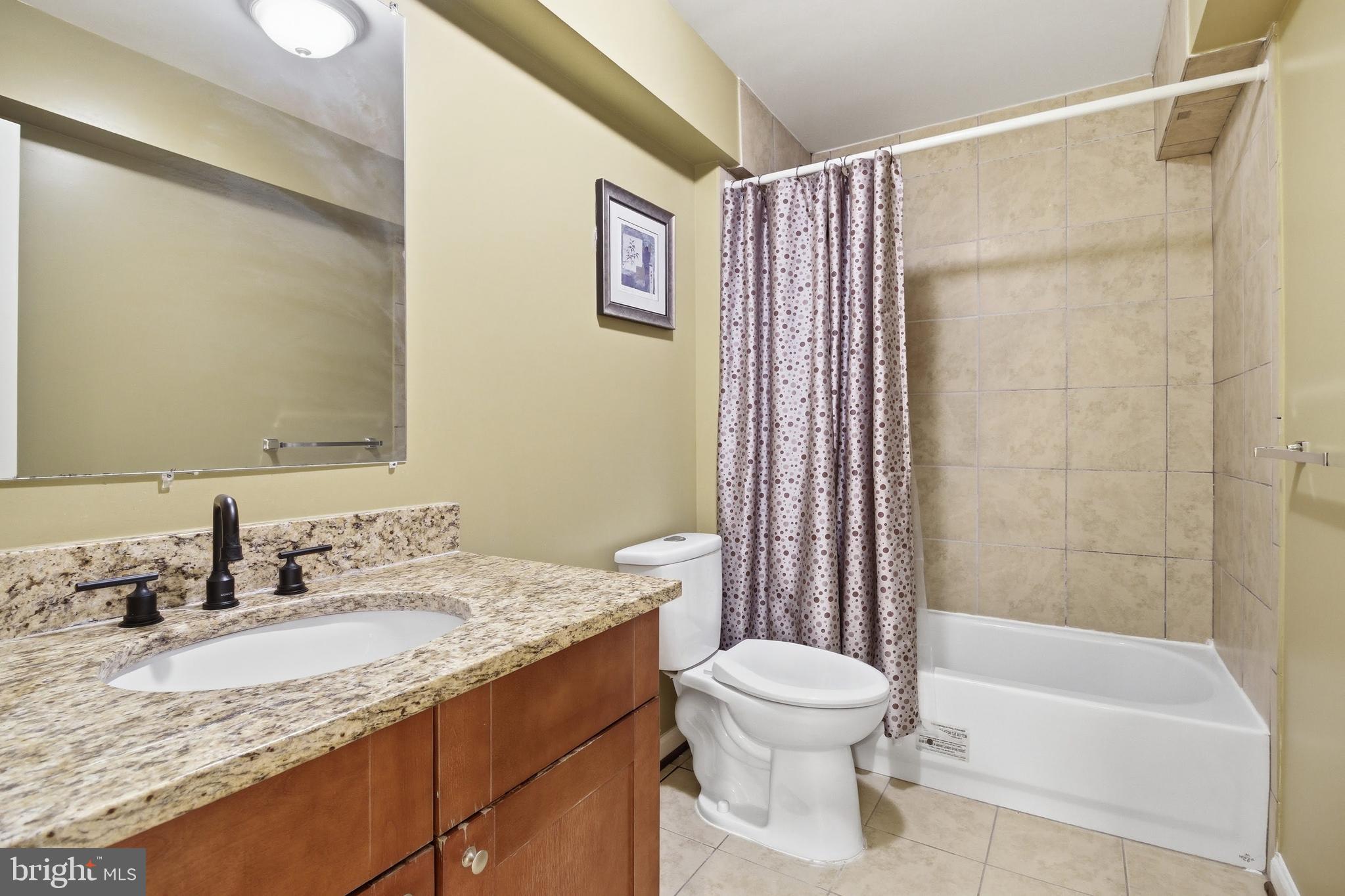 OAKTON RIDGE - Residential