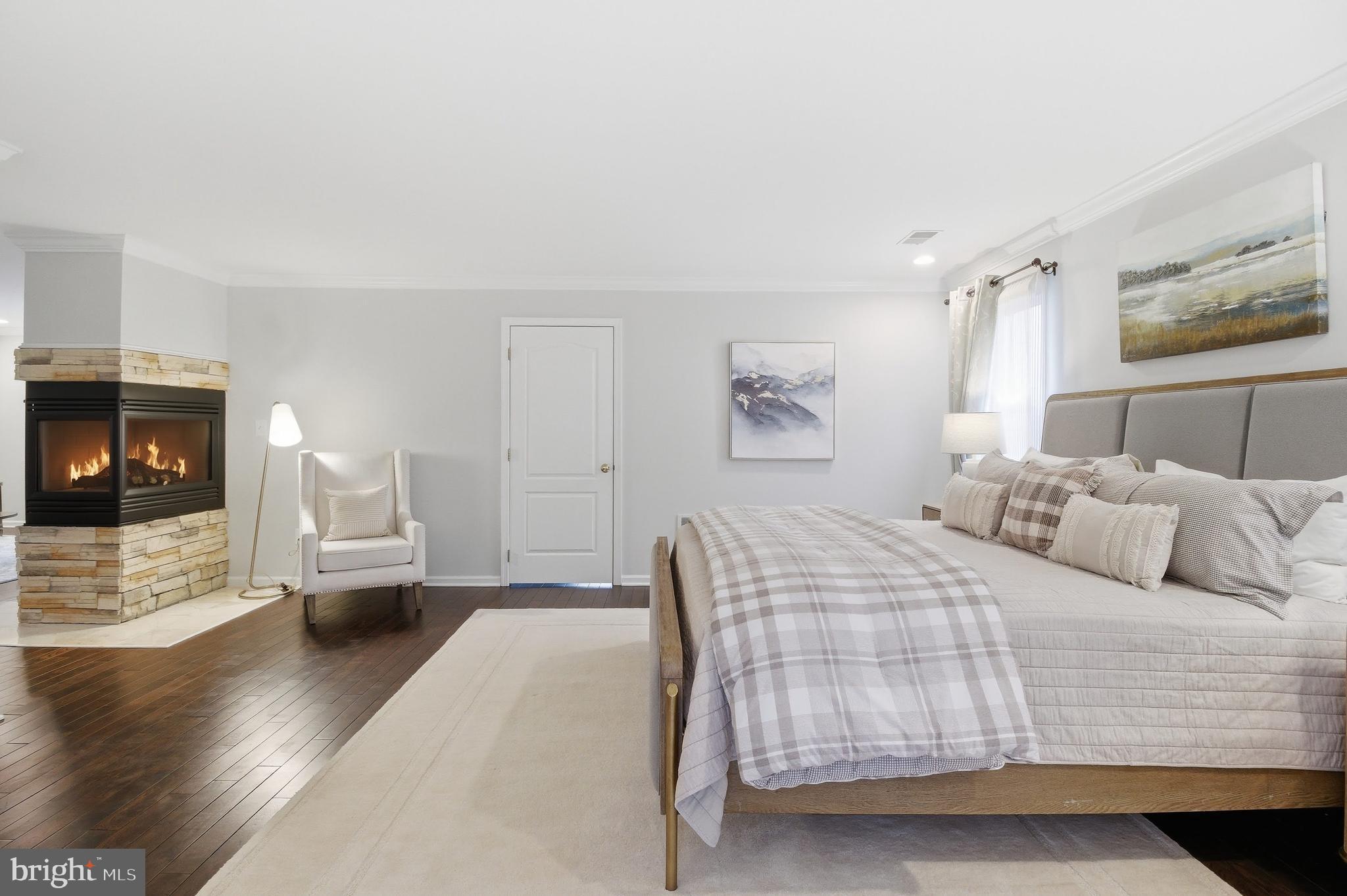 OAKTON RIDGE - Residential