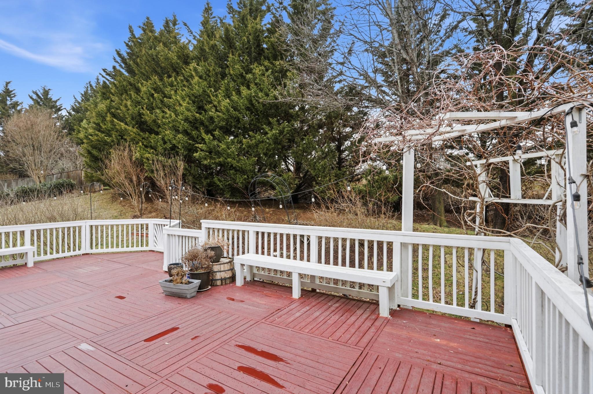 OAKTON RIDGE - Residential