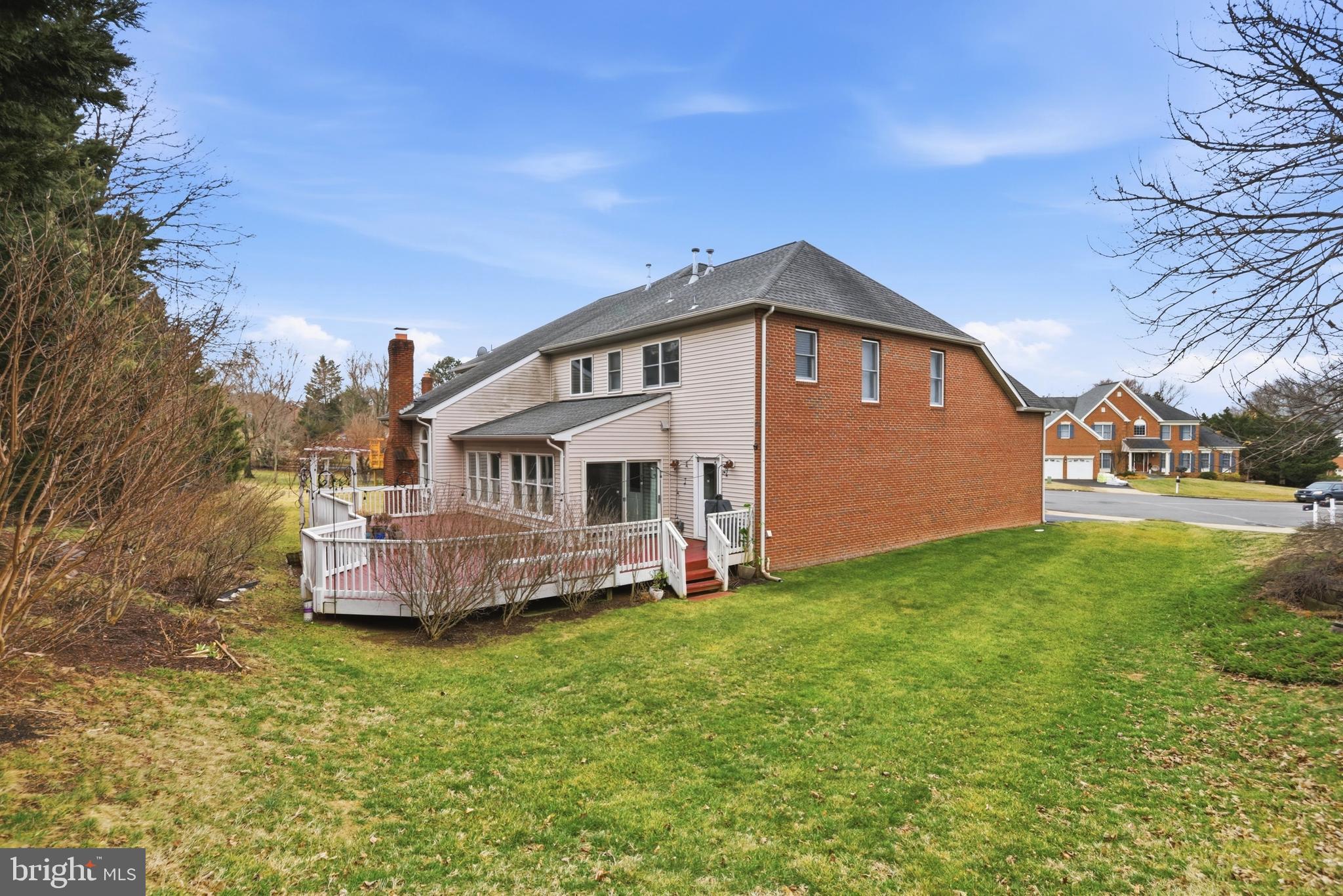 OAKTON RIDGE - Residential