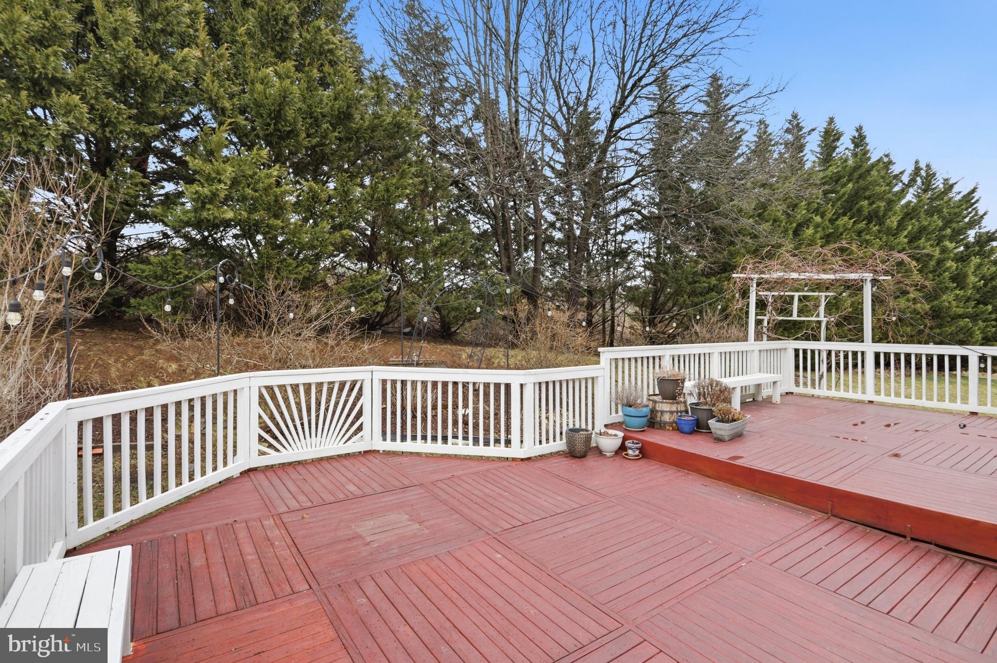 OAKTON RIDGE - Residential