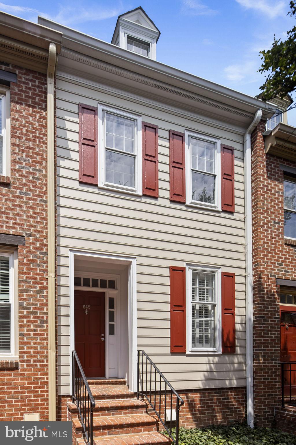 ARCH HALL - Residential Lease