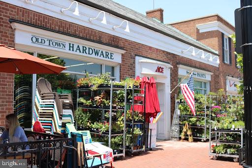 ARCH HALL - Residential Lease