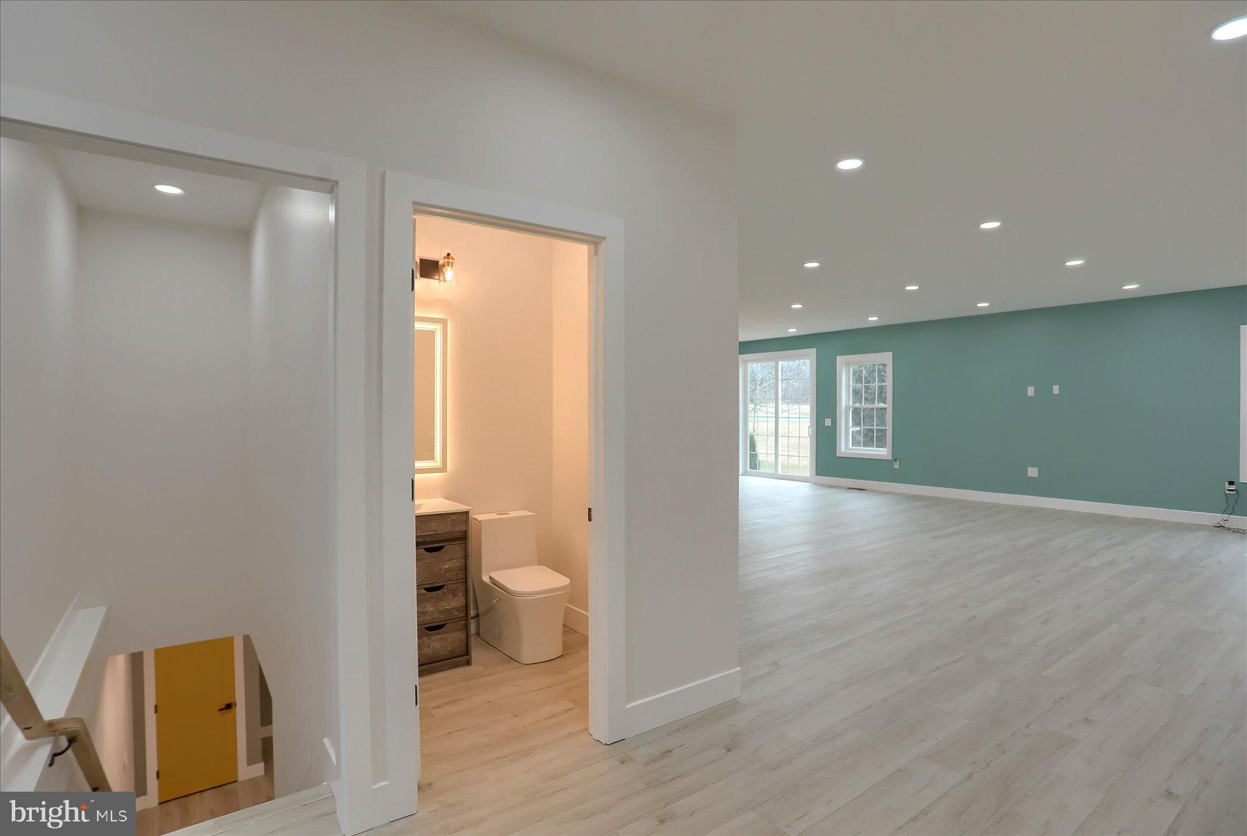 TRINDLE STATION - Residential Lease