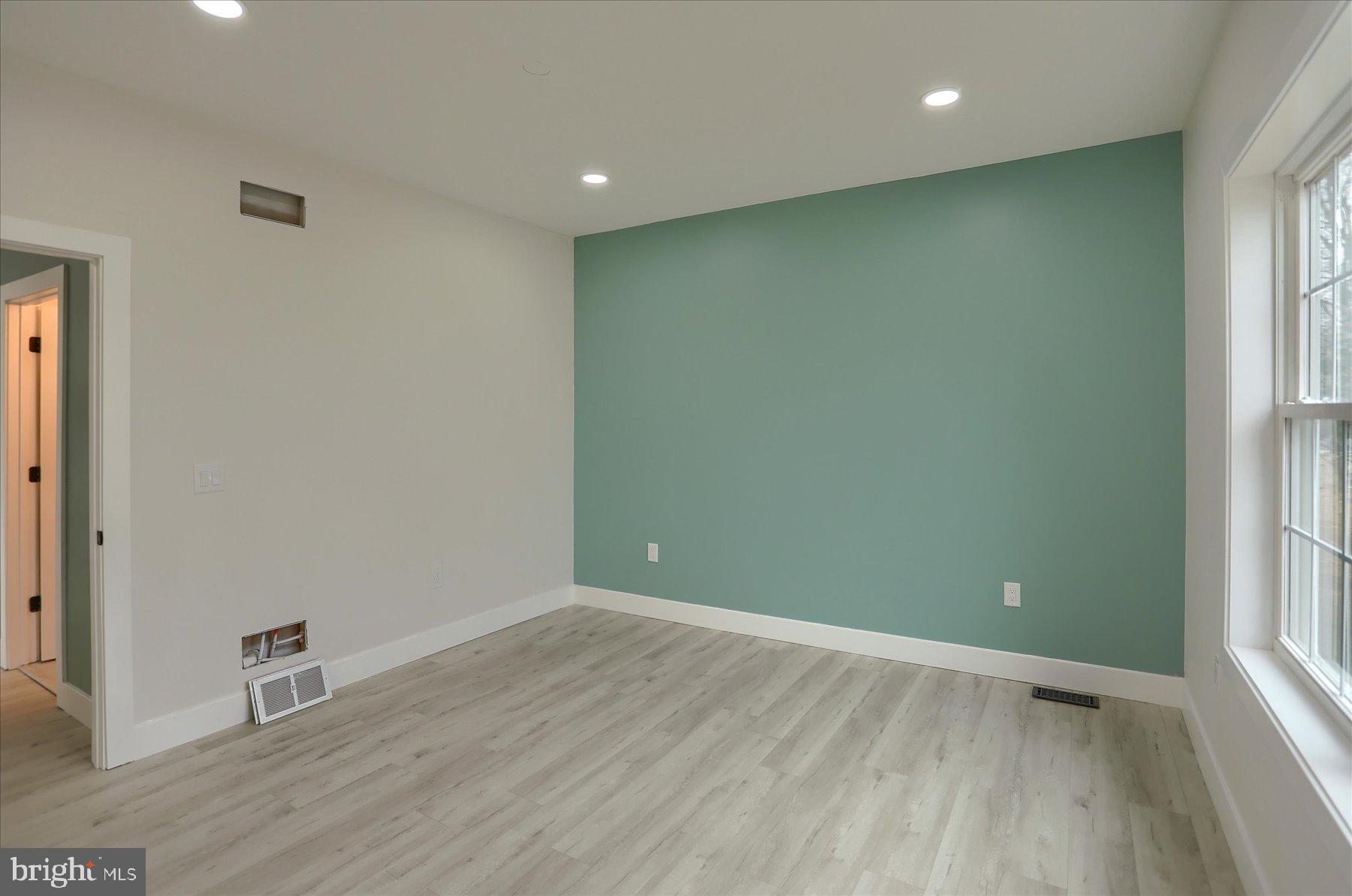 TRINDLE STATION - Residential Lease