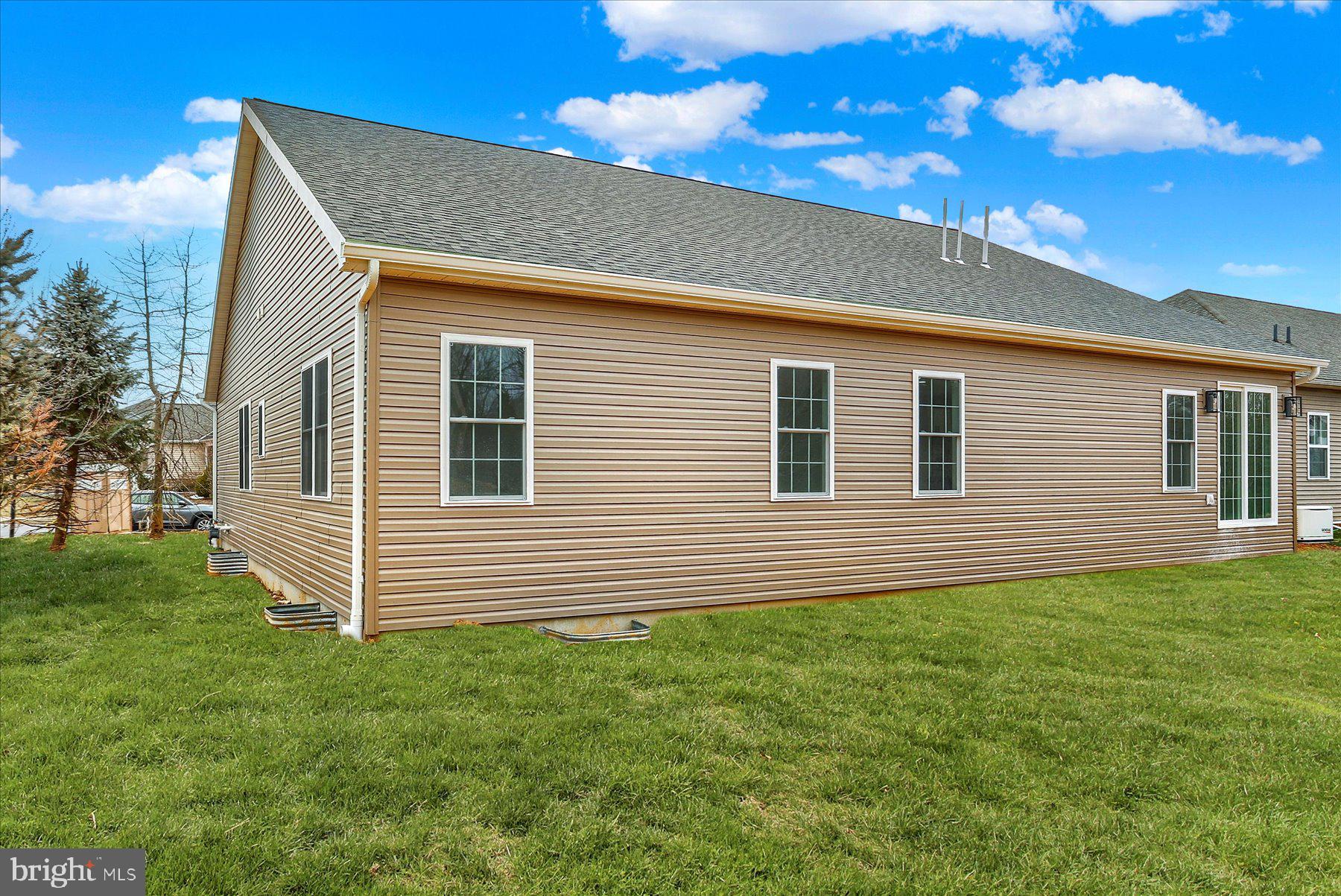 TRINDLE STATION - Residential Lease