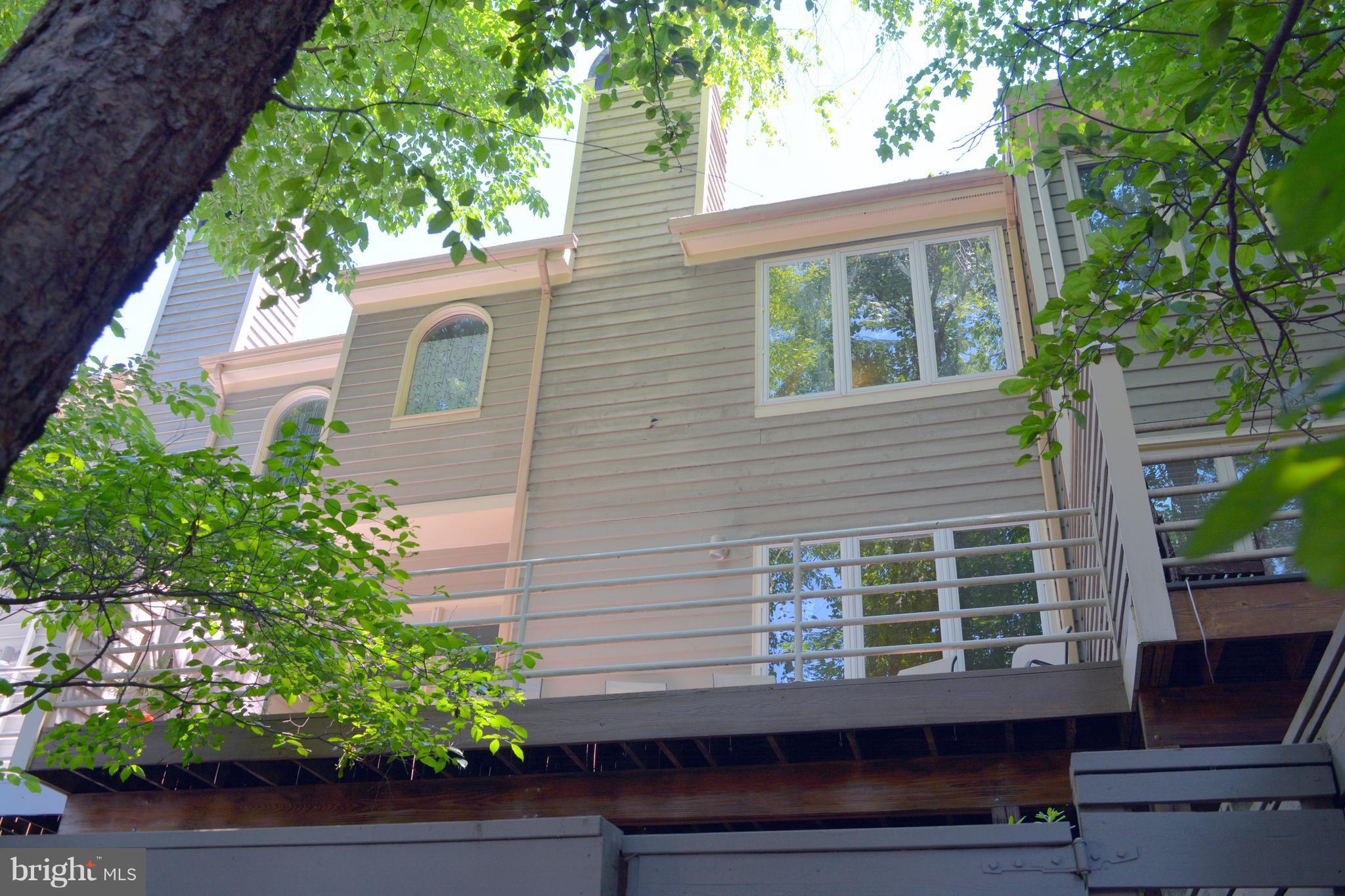 RESTON - Residential Lease