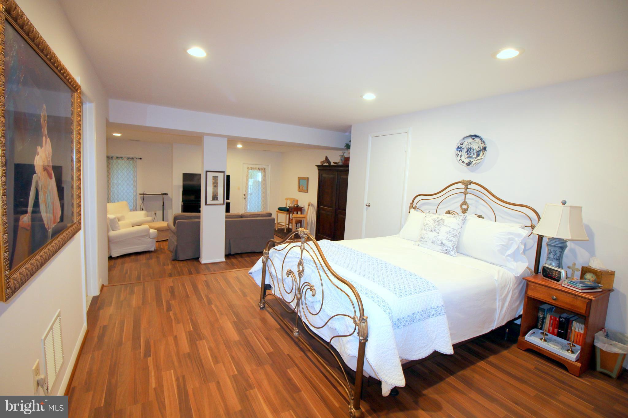 RESTON - Residential Lease