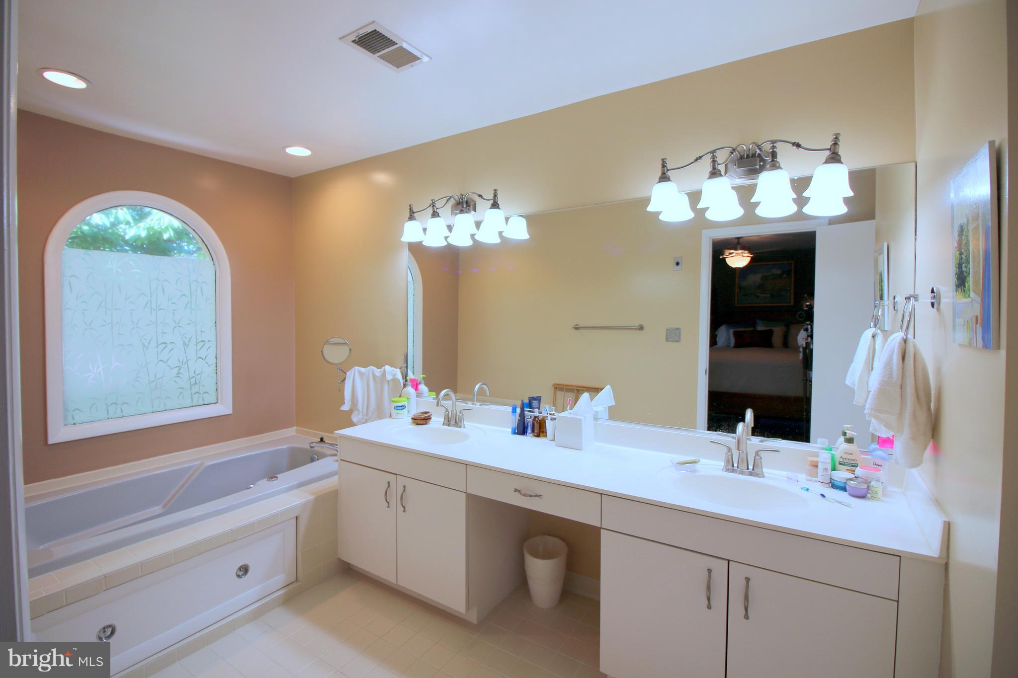 RESTON - Residential Lease