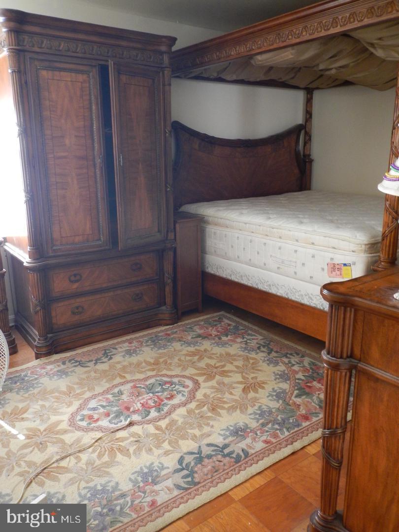 PLYMOUTH GARDENS - Residential