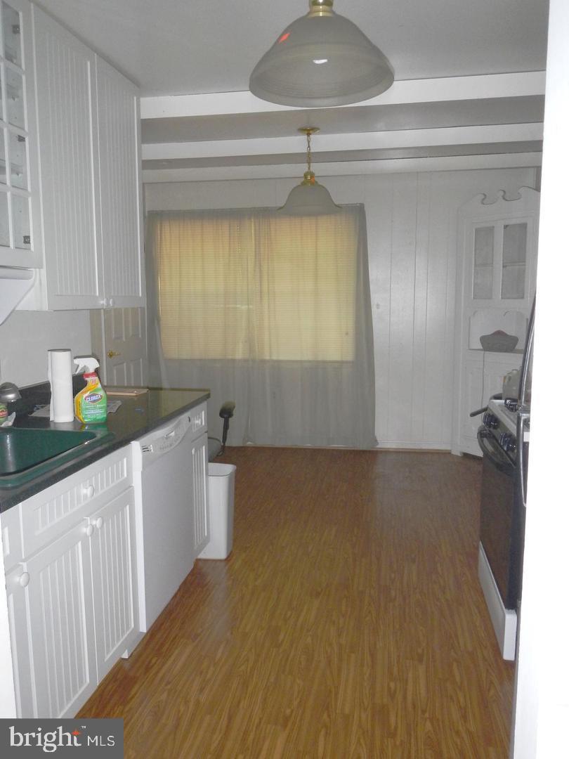 PLYMOUTH GARDENS - Residential