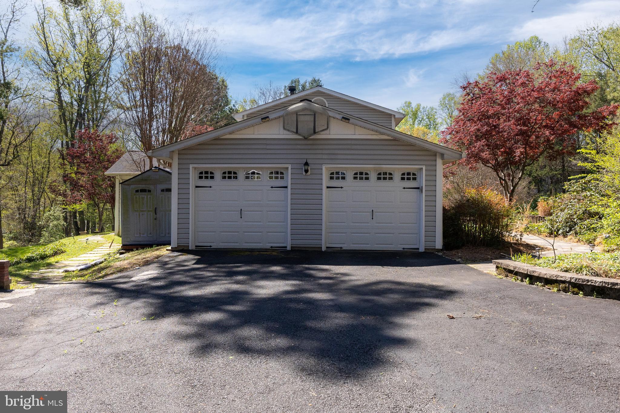 RESTON - Residential