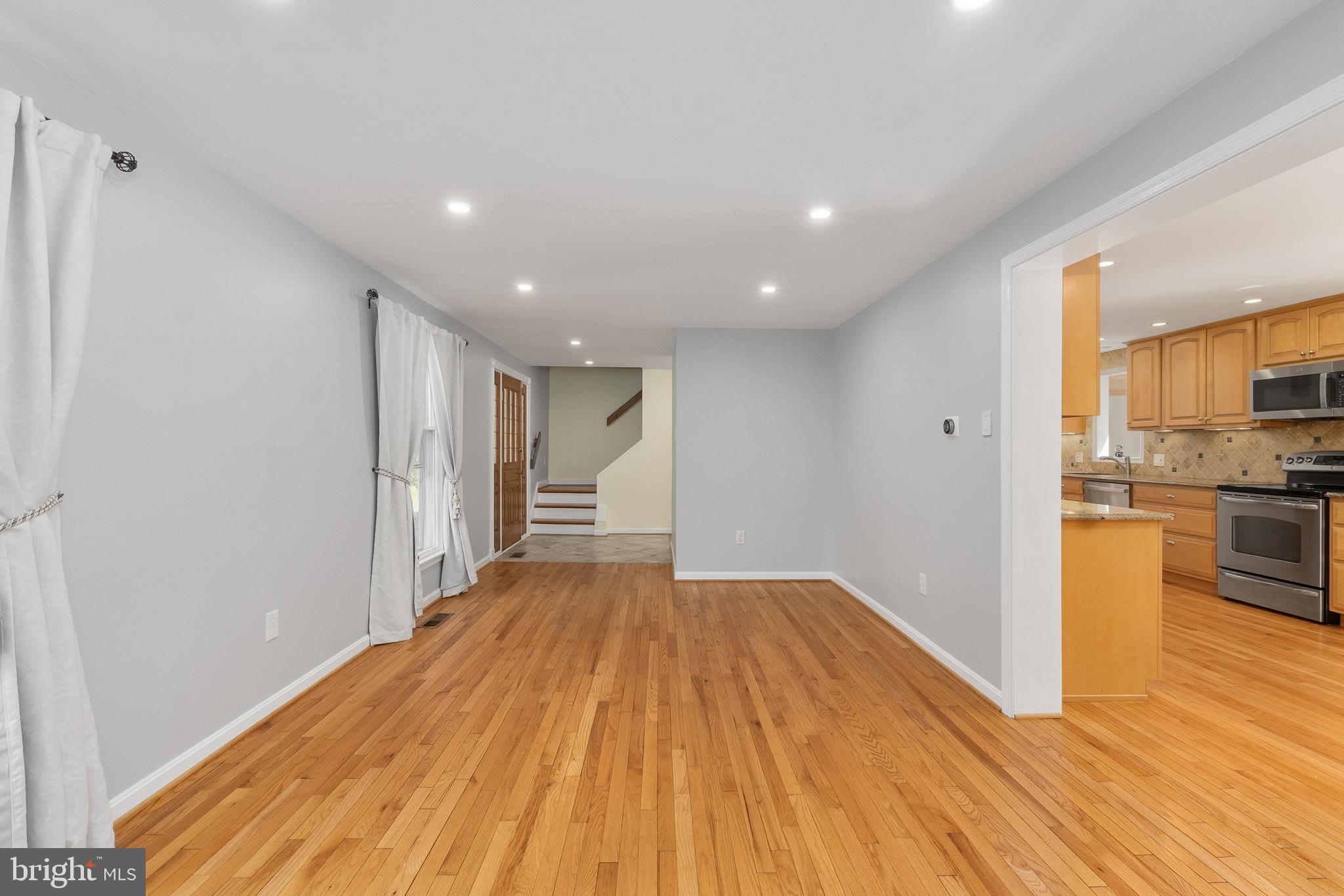 RESTON - Residential