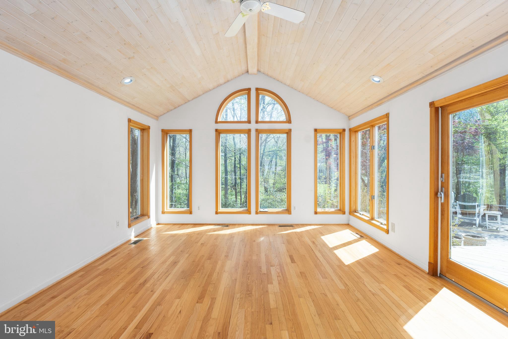 RESTON - Residential