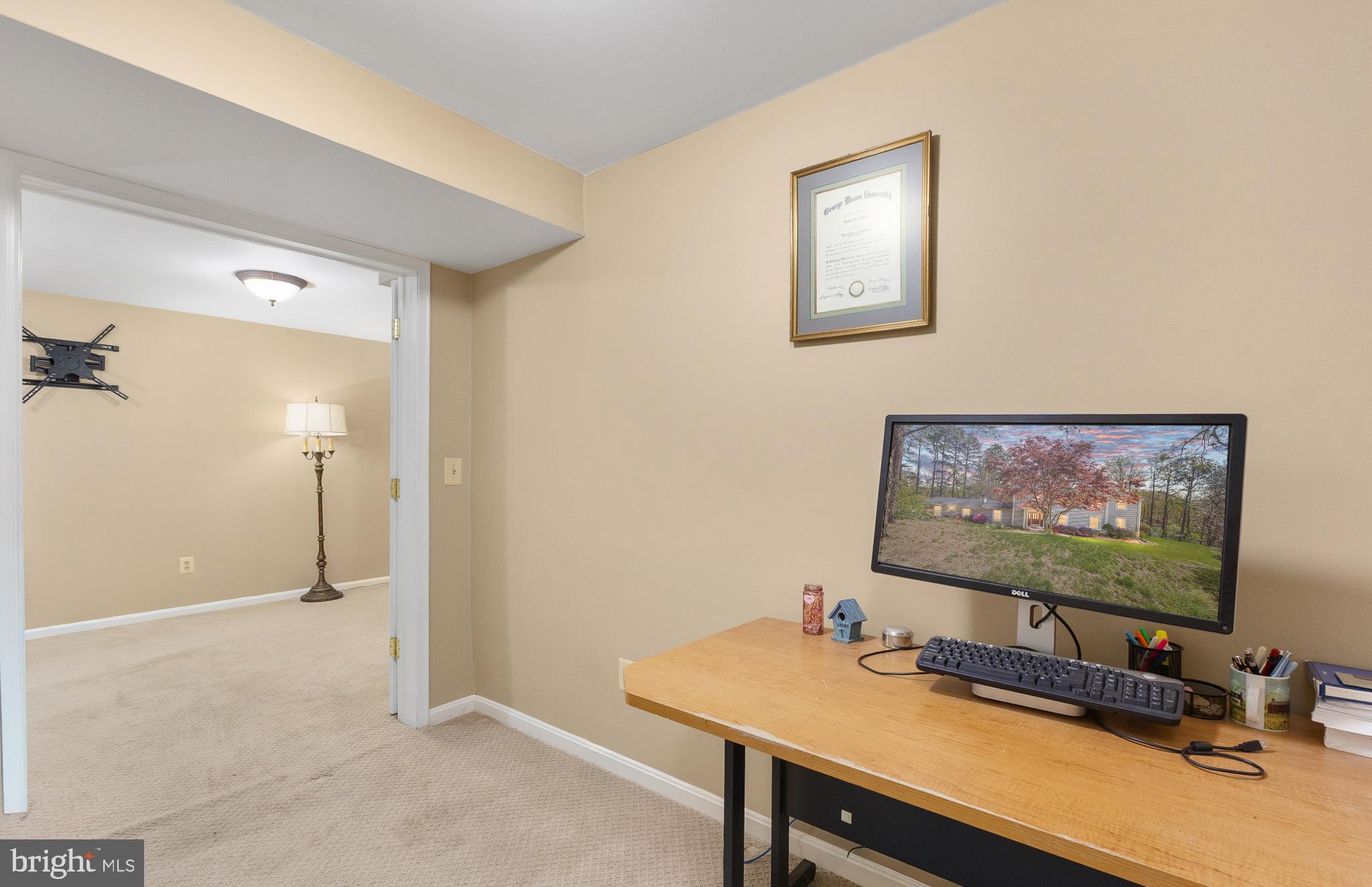 RESTON - Residential