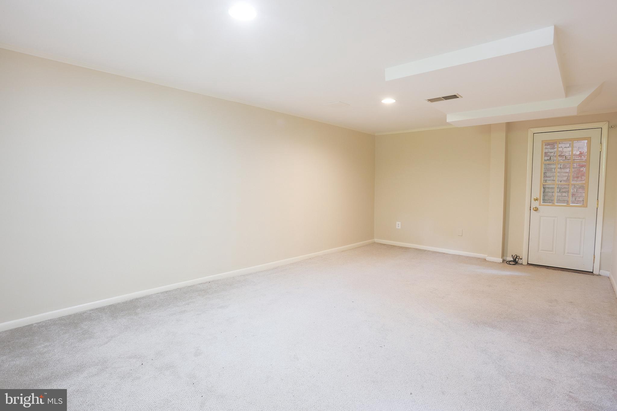 LOCUST HILL ESTATES - Residential