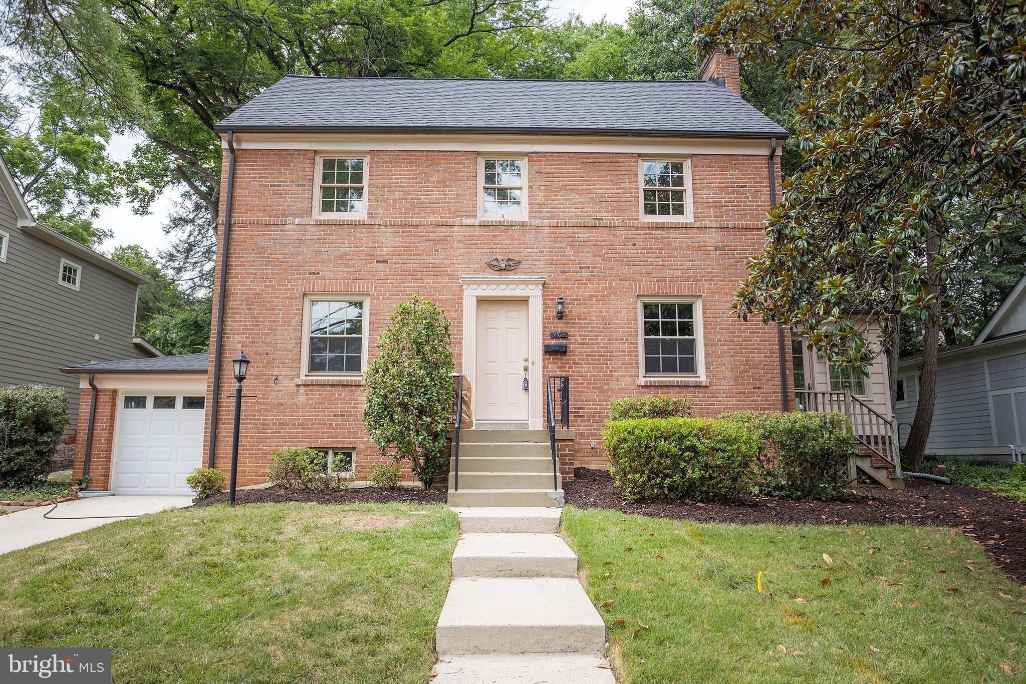 LOCUST HILL ESTATES - Residential